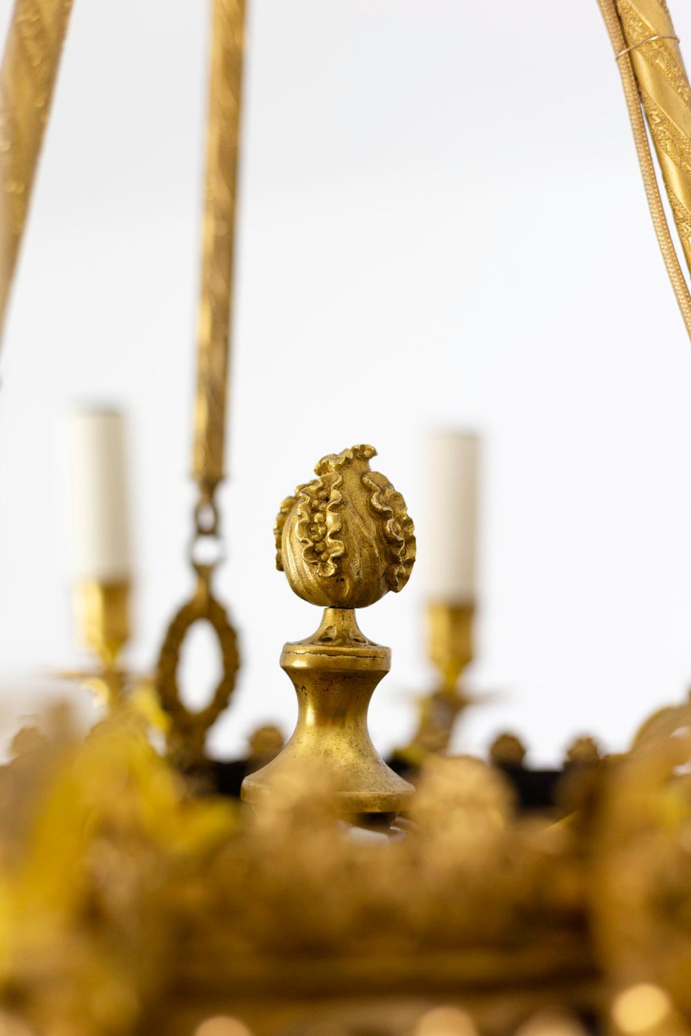 Restauration Style Chandelier in Gilt Metal and Bronze, circa 1880 In Good Condition For Sale In Saint-Ouen, FR