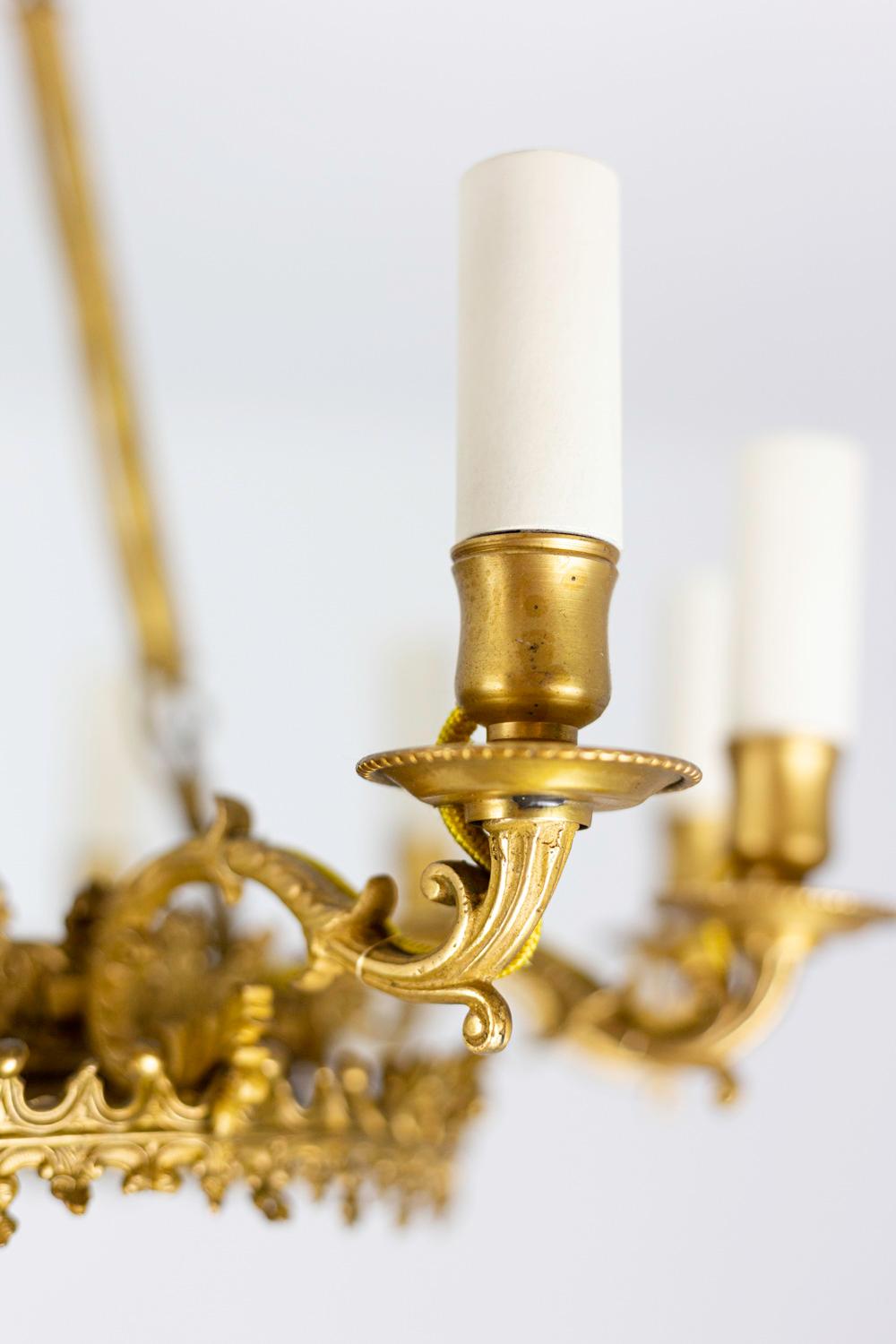 Late 19th Century Restauration Style Chandelier in Gilt Metal and Bronze, circa 1880 For Sale