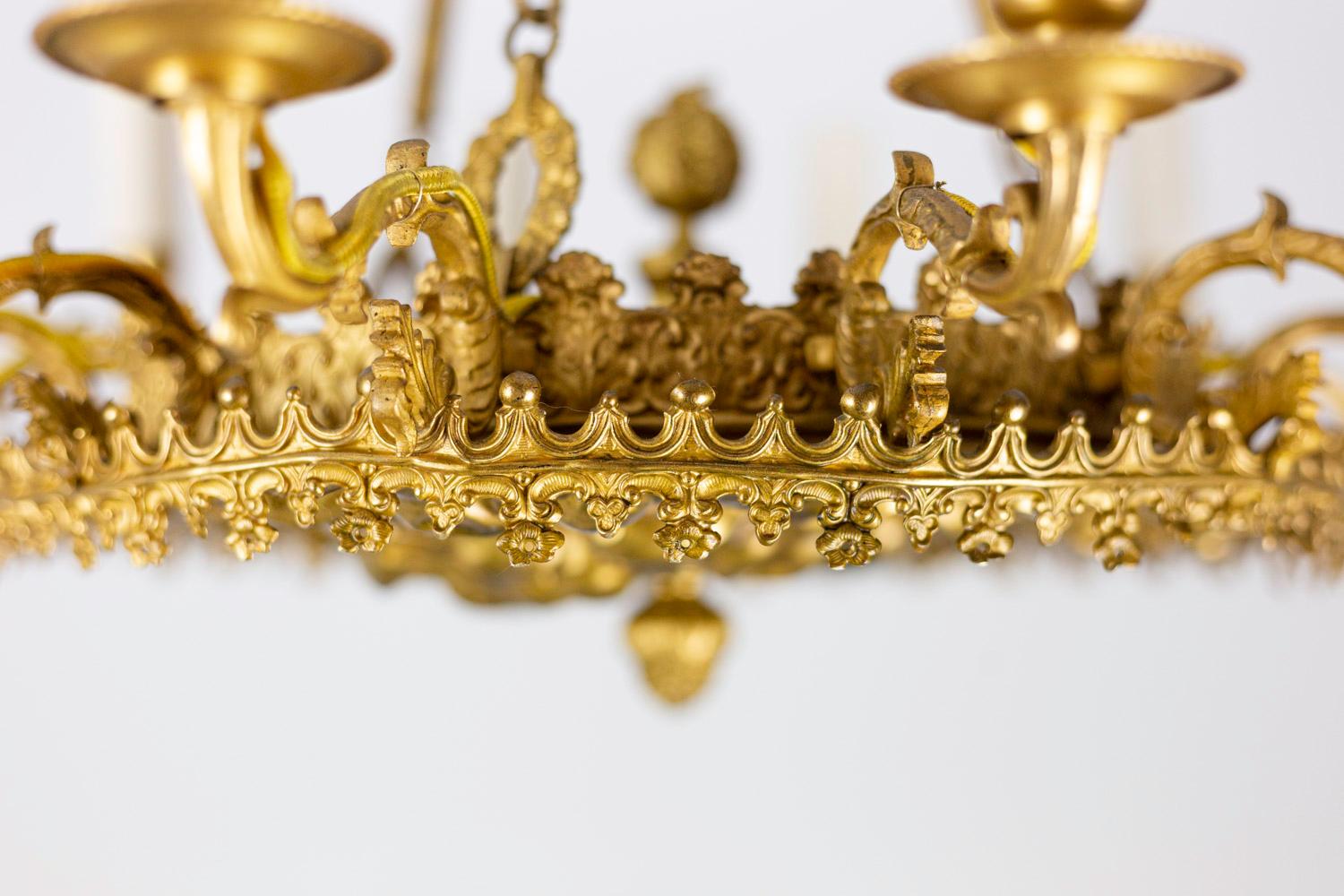 Restauration Style Chandelier in Gilt Metal and Bronze, circa 1880 For Sale 1