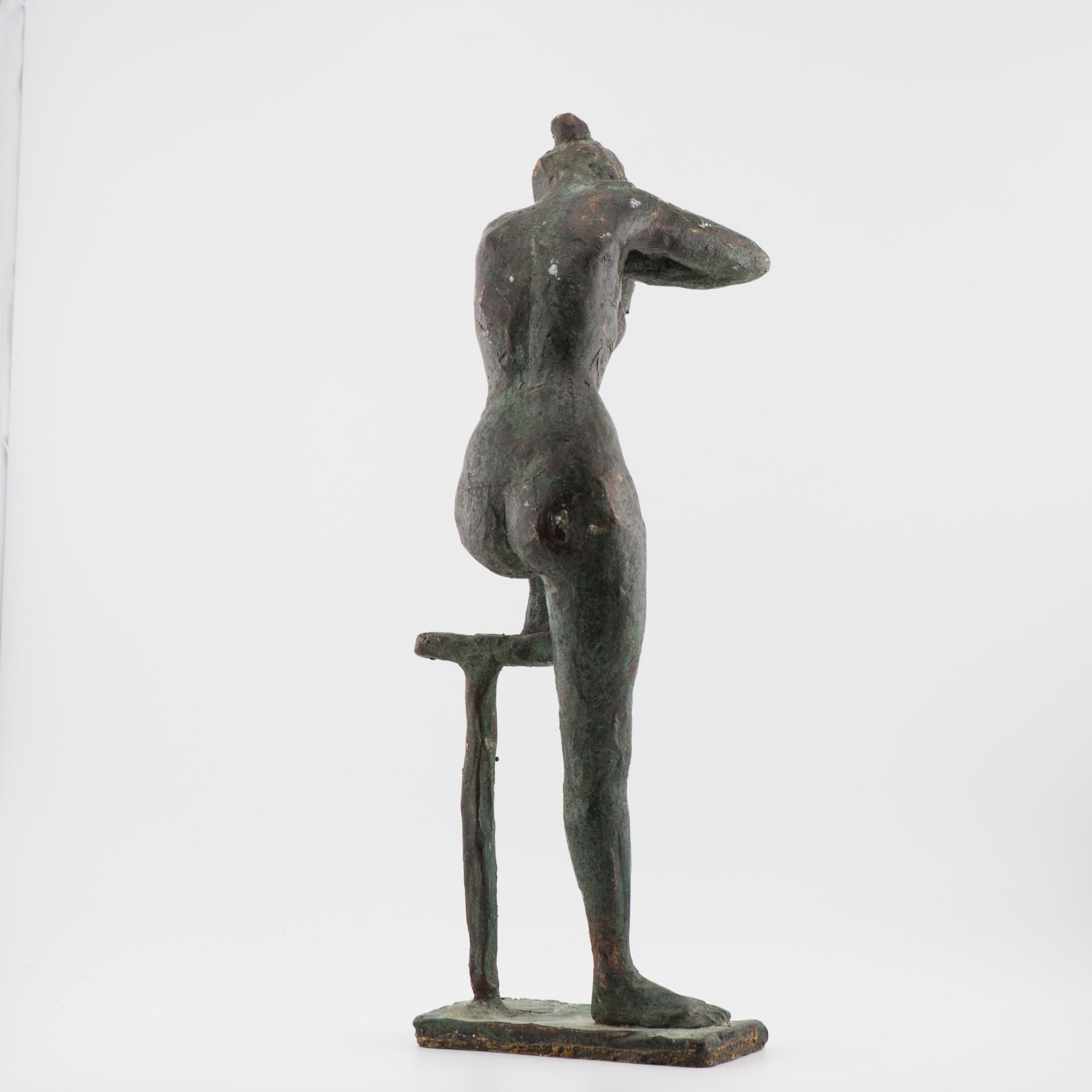 Statue en bronze d'une danseuse en train de se reposer Français, milieu du 20e siècle en vente 5
