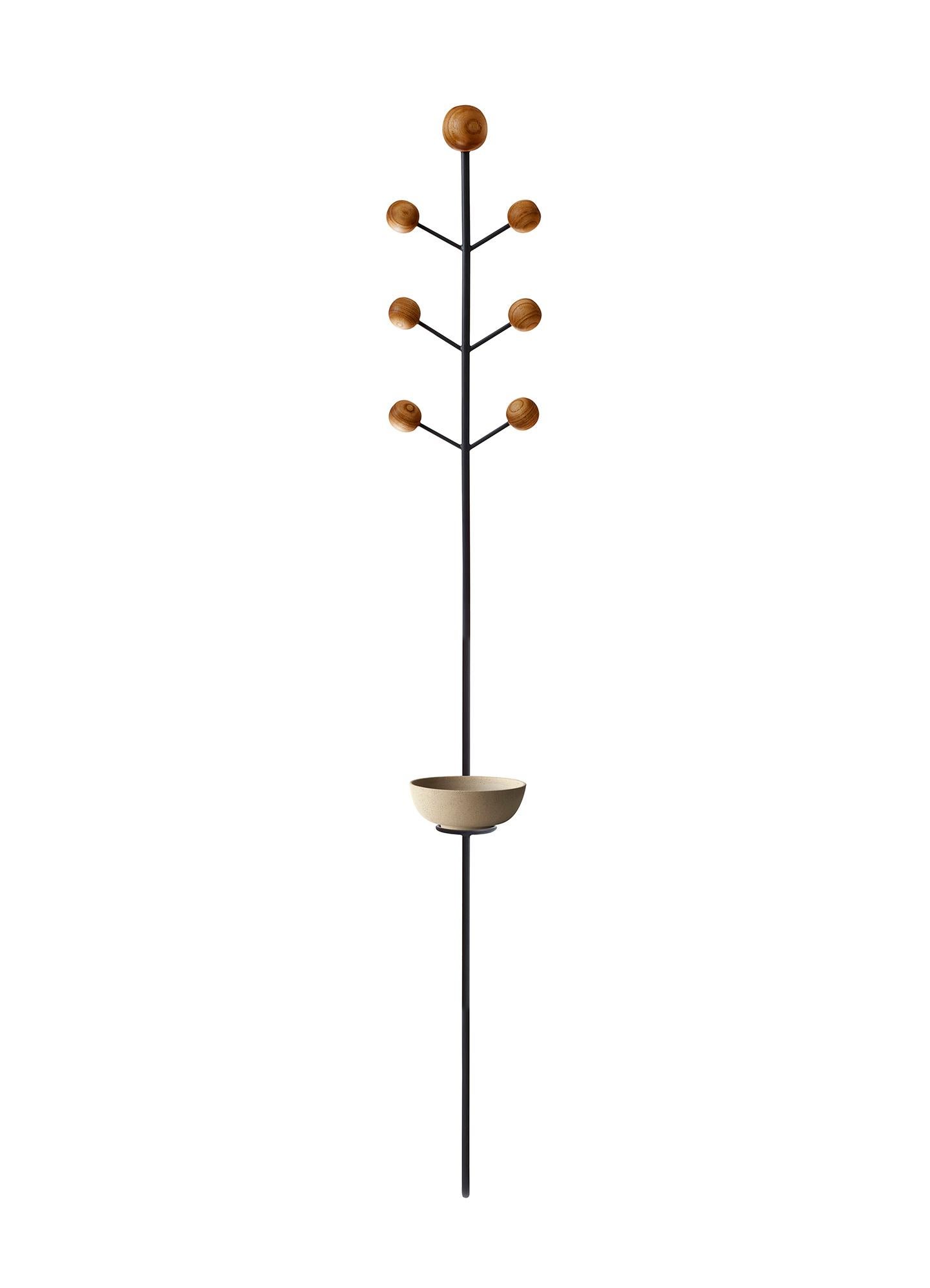 Brazilian RESTINGA sculptural and minimalistic coat rack in coated steel and ceramic For Sale