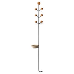RESTINGA sculptural and minimalistic coat rack in coated steel and ceramic