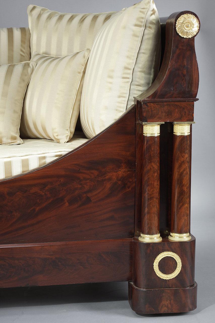 Restauration Restoration Period Mahogany and Gilt Bronze Sofa Bed, 19th Century For Sale