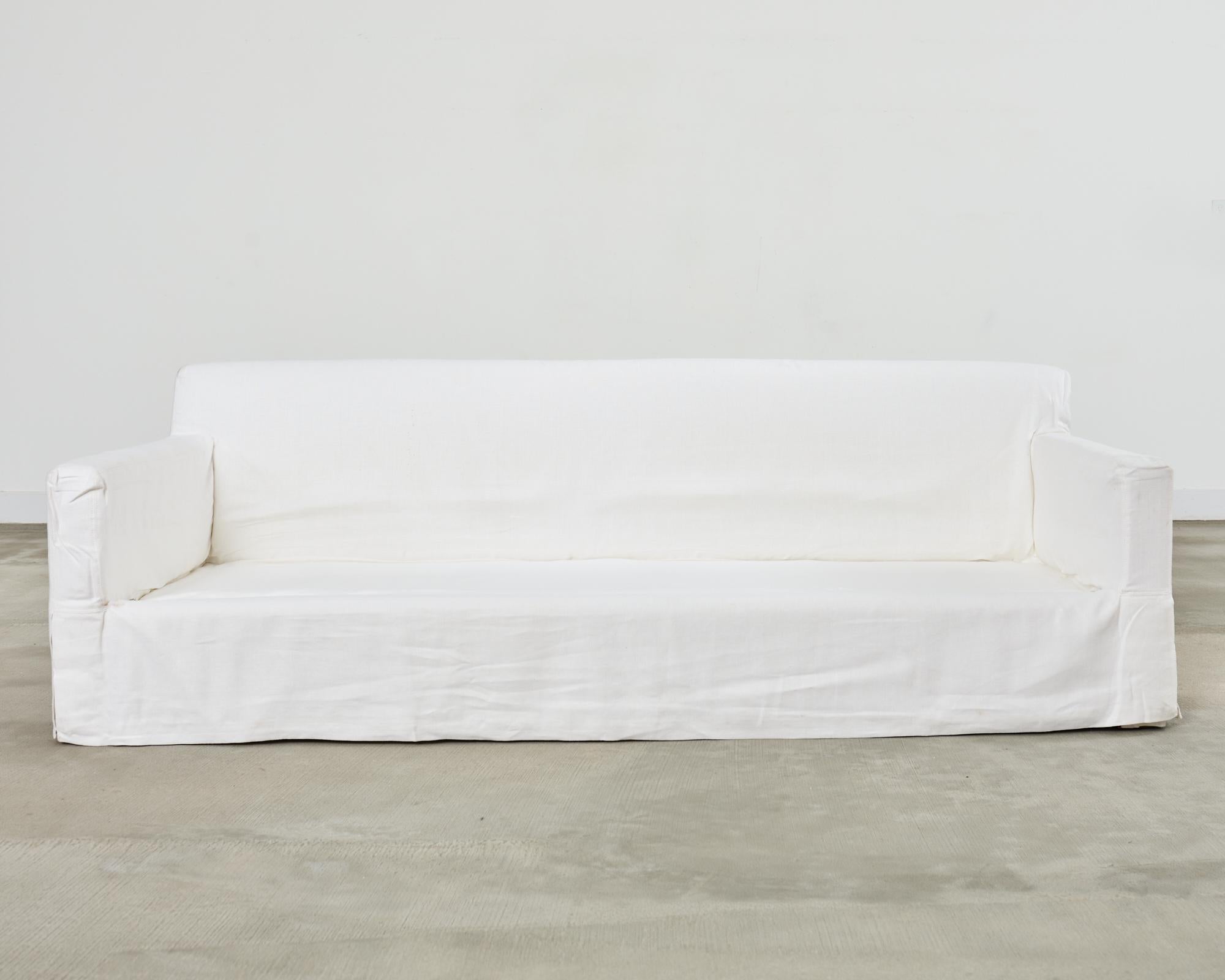 Restoration Hardware Belgian Linen Slipcover Bench Seat Sofa en vente 1