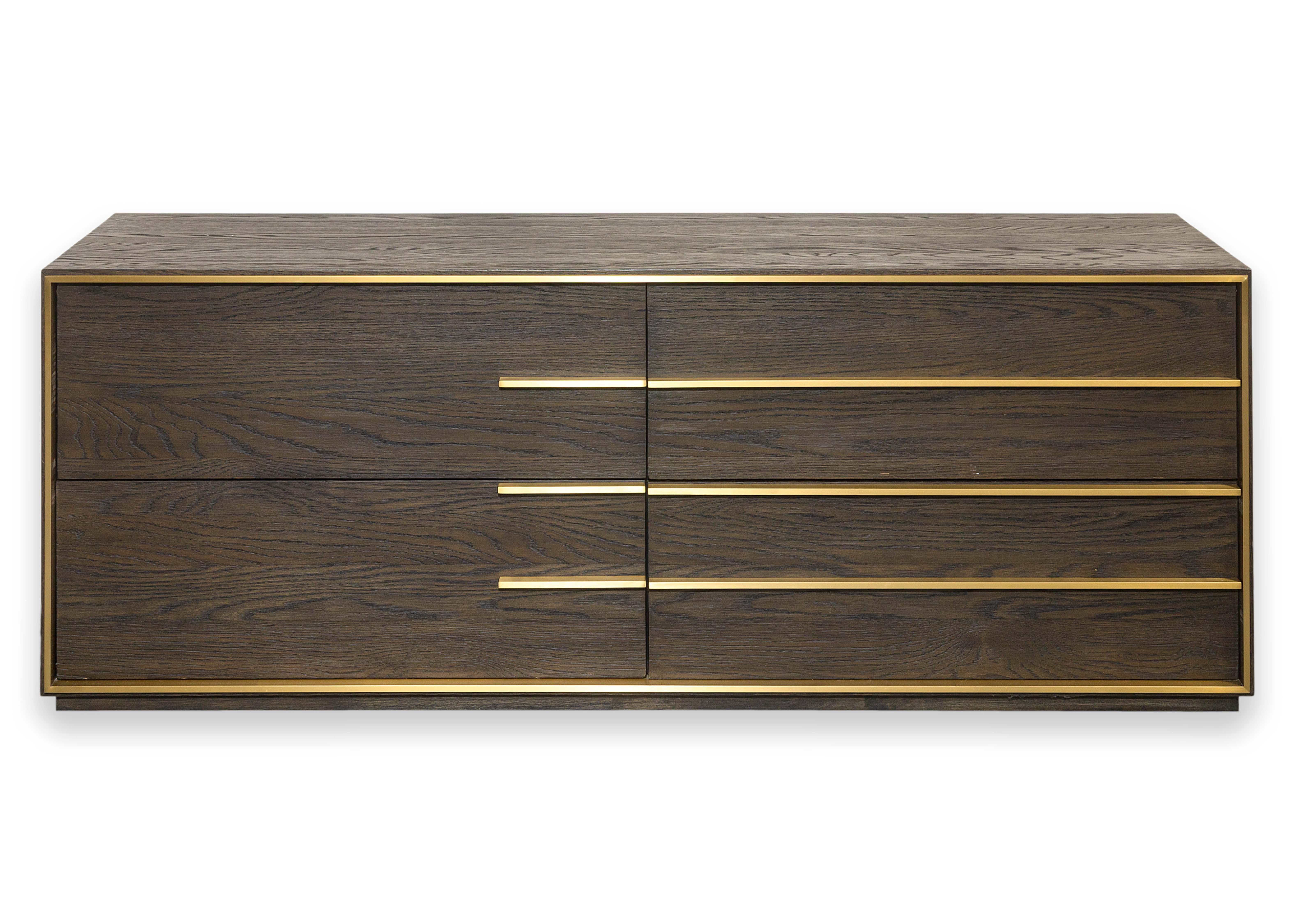 XXI secolo e contemporaneo Restoration Hardware Calvin, comò moderno e contemporaneo in ottone e Wood a quattro cassetti in vendita