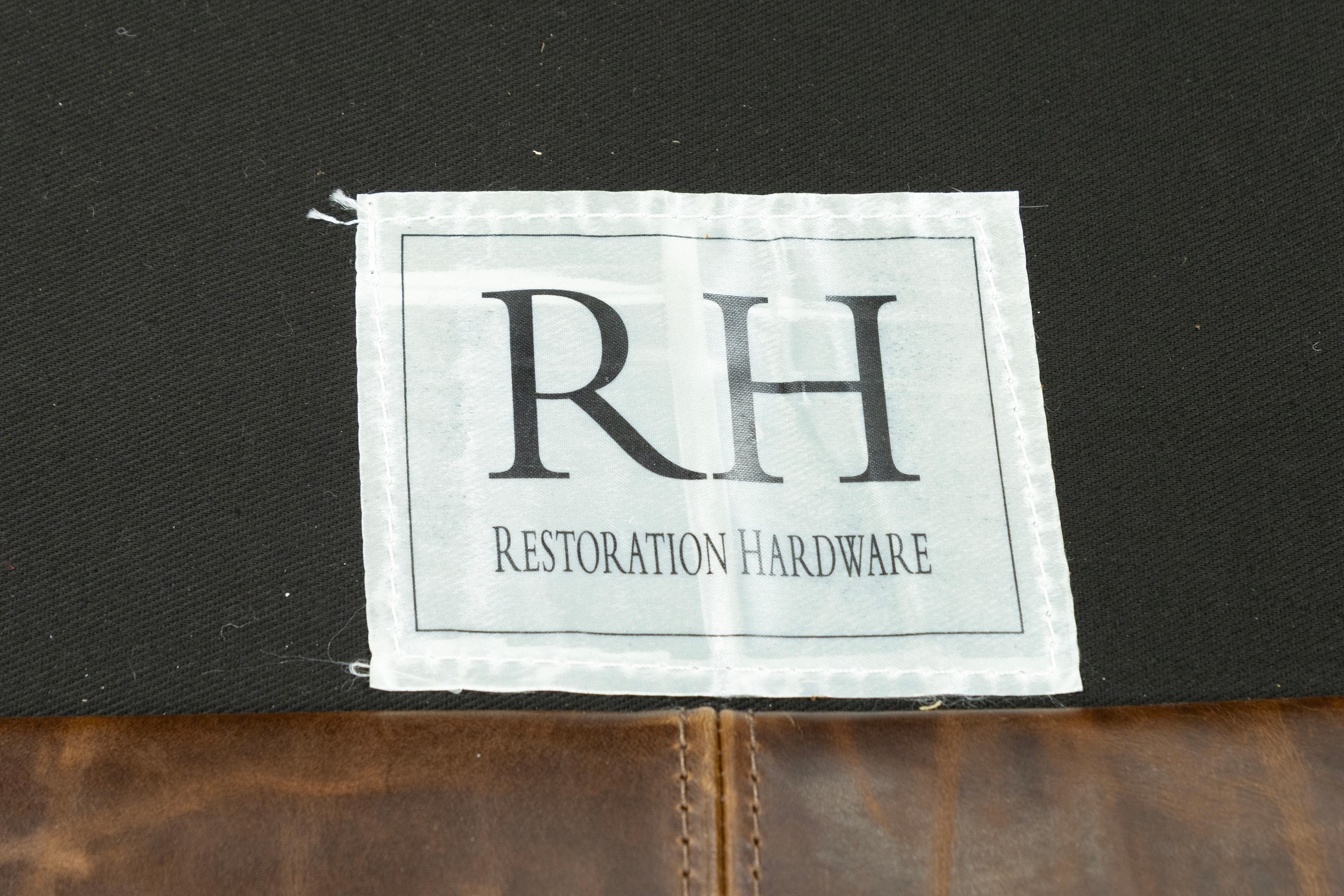 Cuir Restoration Hardware Canapé Classic Leather en cuir cacao italien vieilli en vente