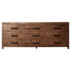 Restoration Hardware Large Oak Nine Drawer Dresser Chest of Drawers (commode à neuf tiroirs en chêne)