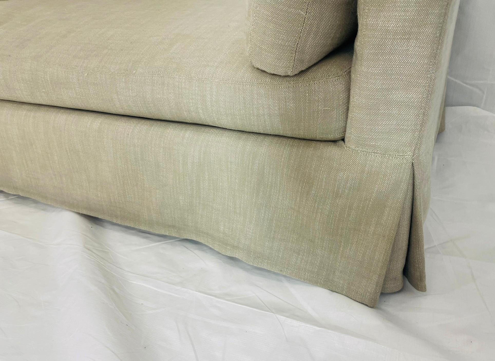 Canapé surdimensionné en lin de Restoration Hardware dans un ton sable neutre en vente 6