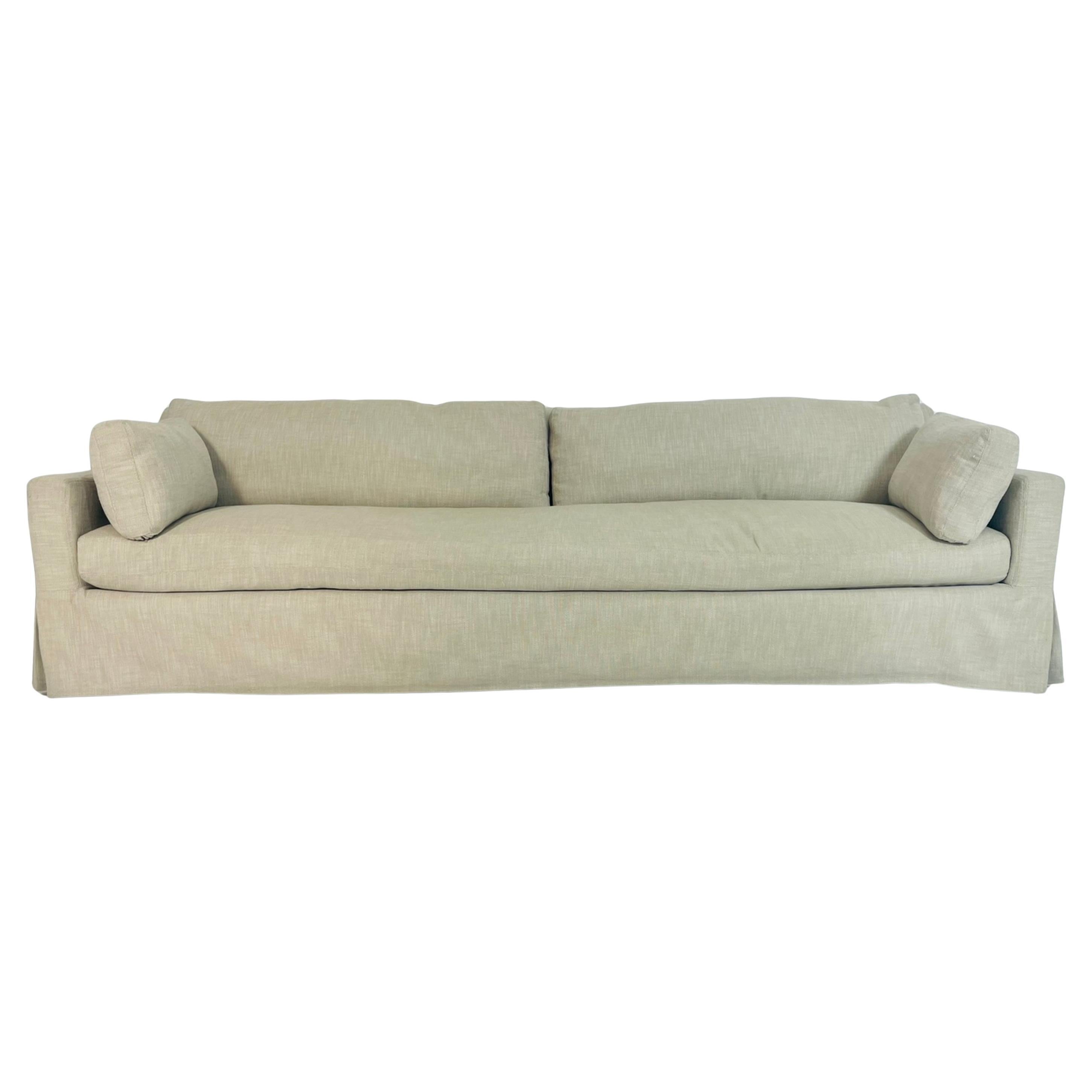 Canapé surdimensionné en lin de Restoration Hardware dans un ton sable neutre en vente
