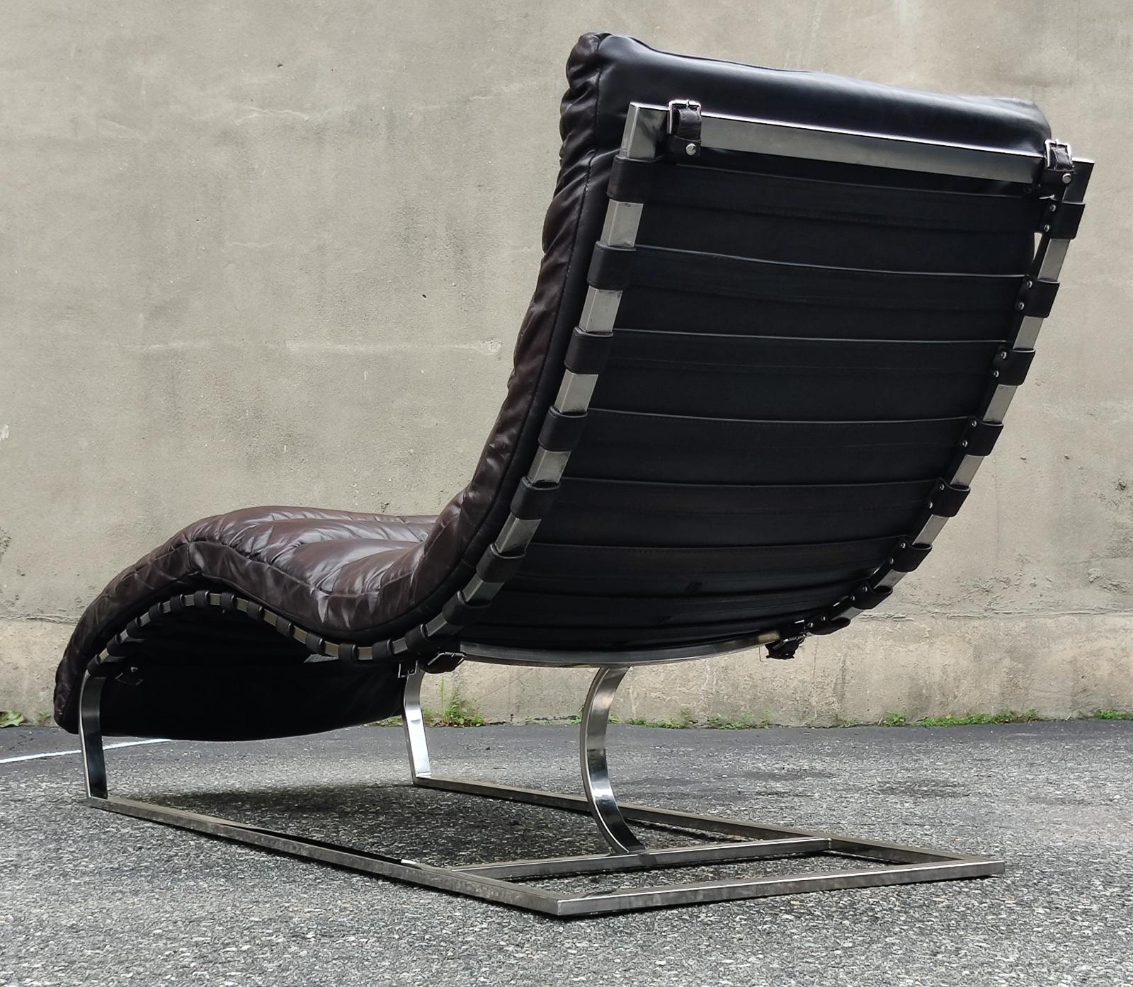 Restoration Hardware Chaise longue en cuir chromé Oviedo Espresso en vente 5