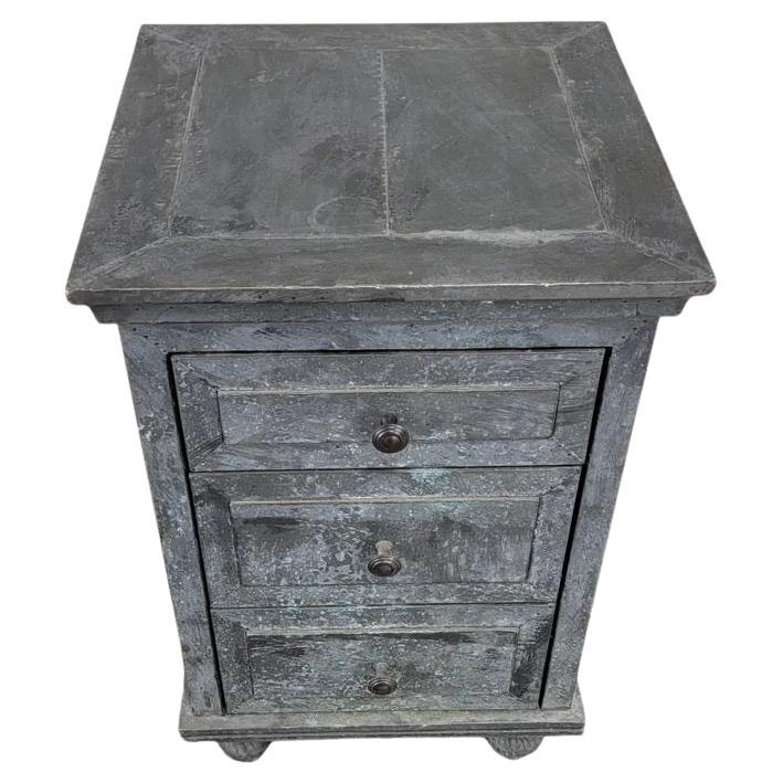 Restoration Hardware Cómoda industrial rústica de 3 cajones recubierta de cinc en venta