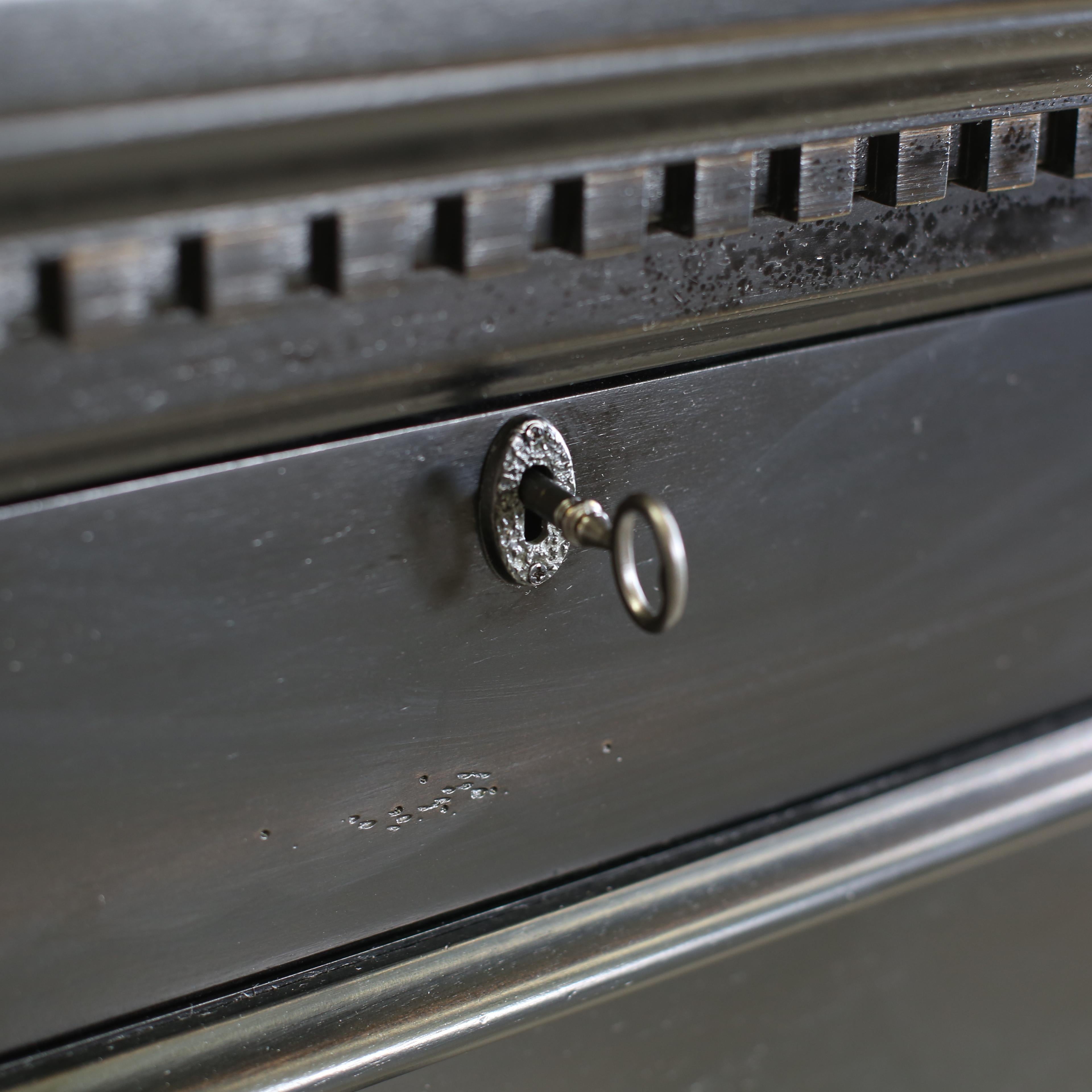 Fino al XVIII secolo Restoration Hardware St. James Five Drawer Narrow Dresser in vendita