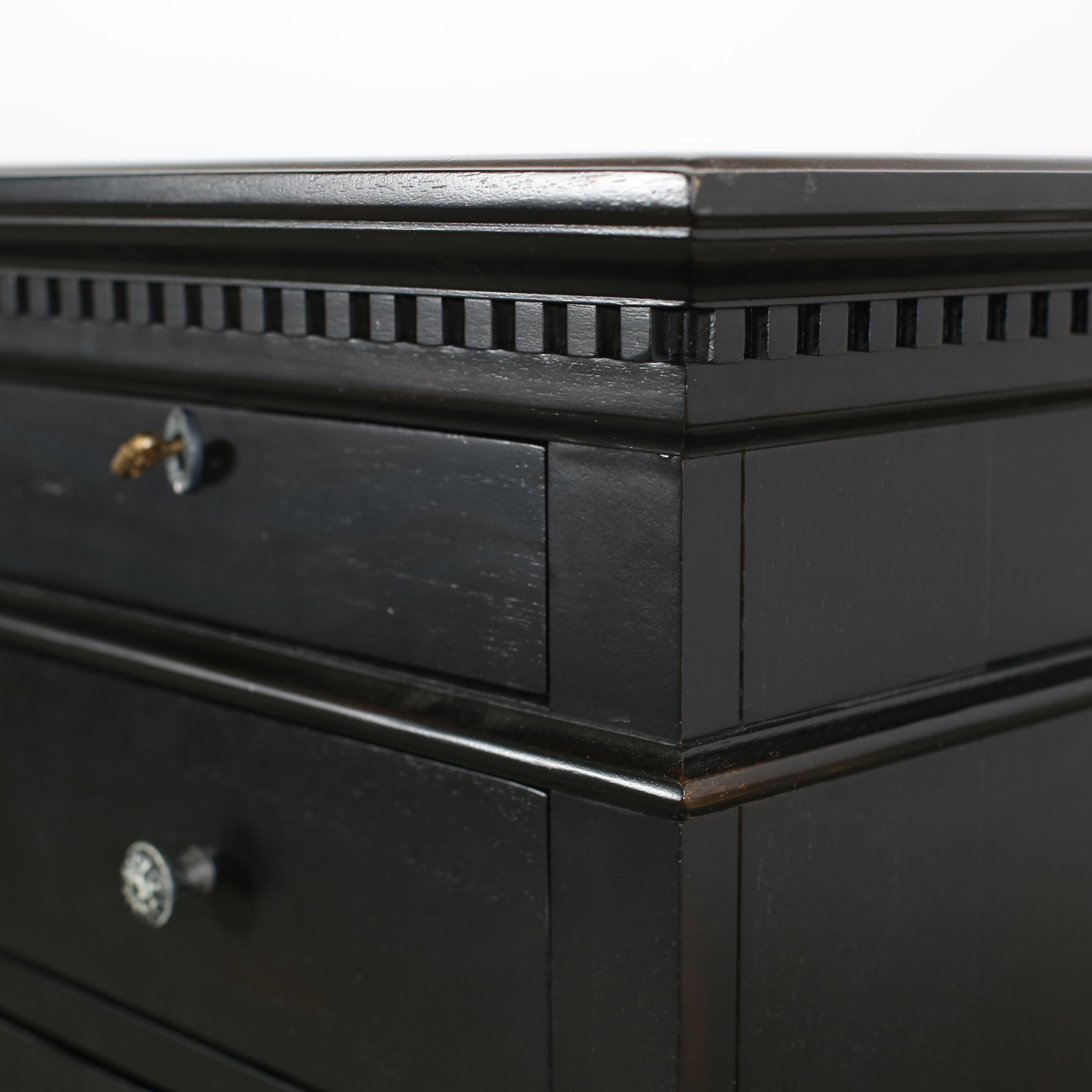 Americano Restoration Hardware St. James Four Drawer Desk in vendita