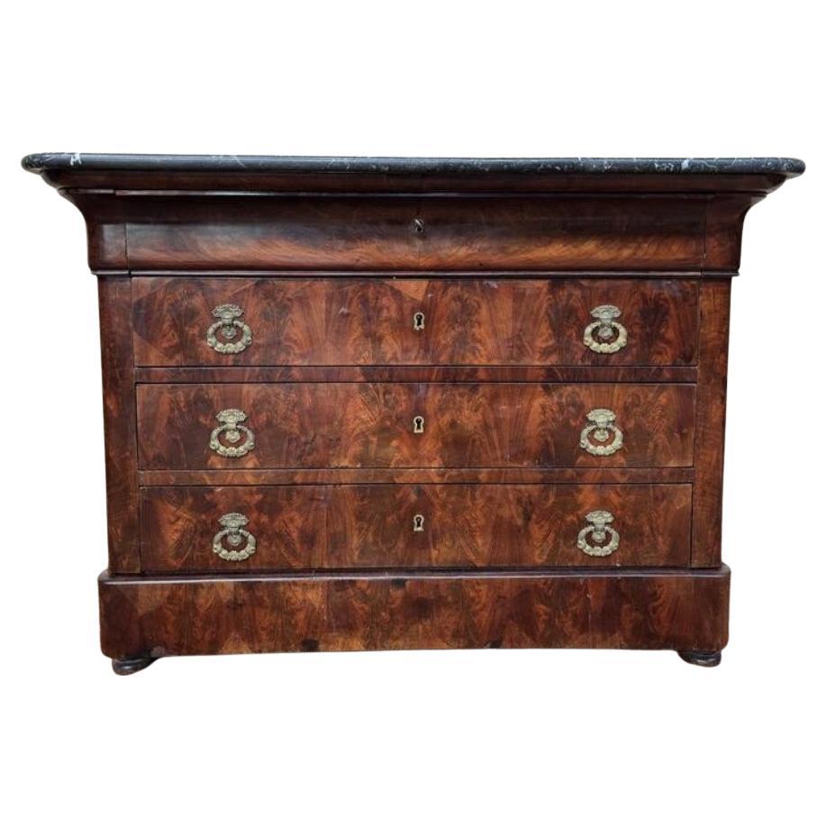 Restoration Period Chest of Drawers in Flame Mahogany Veneer, 19th Century
