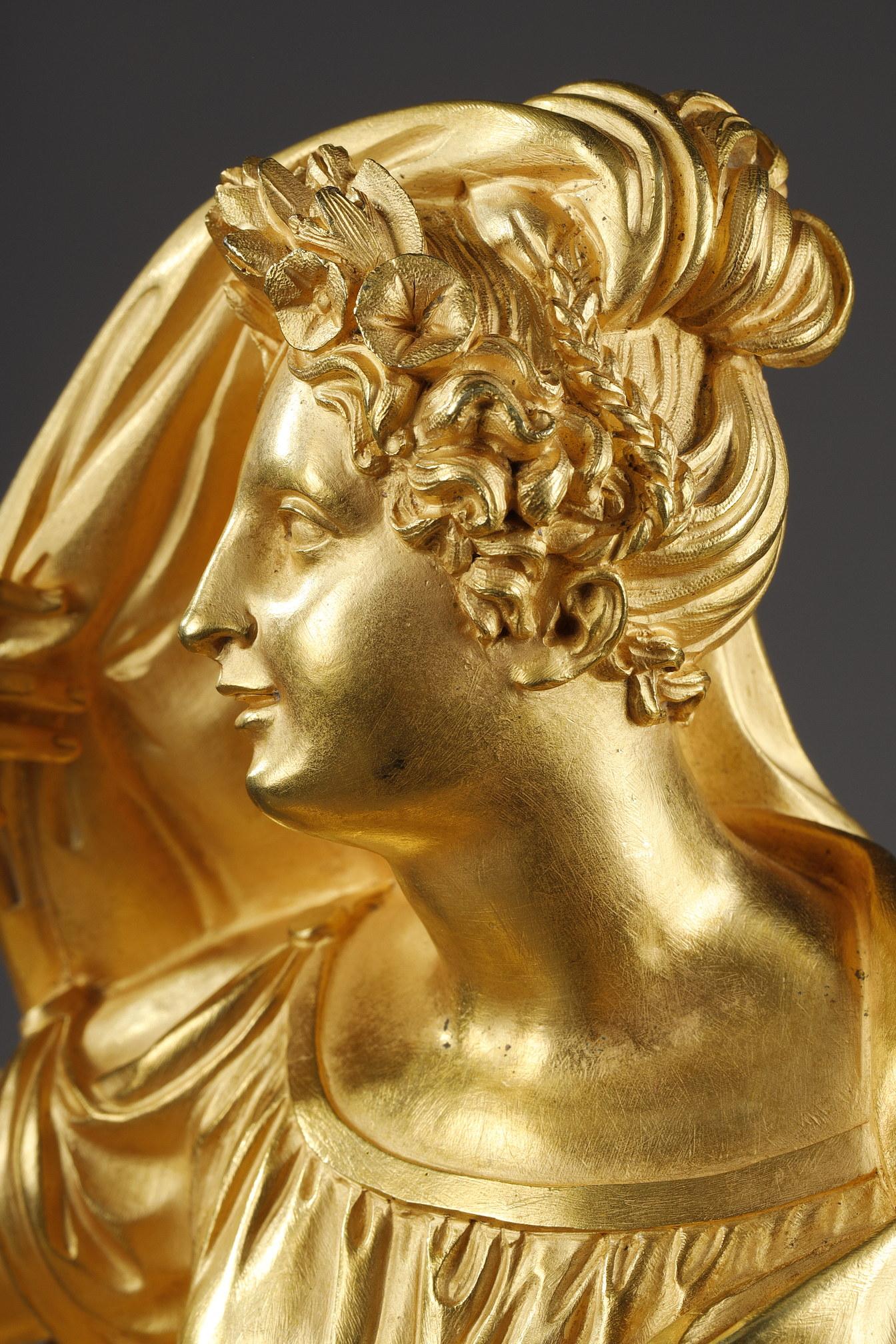 Metà XIX secolo Orologio da restauro in bronzo dorato con una giovane donna in vendita