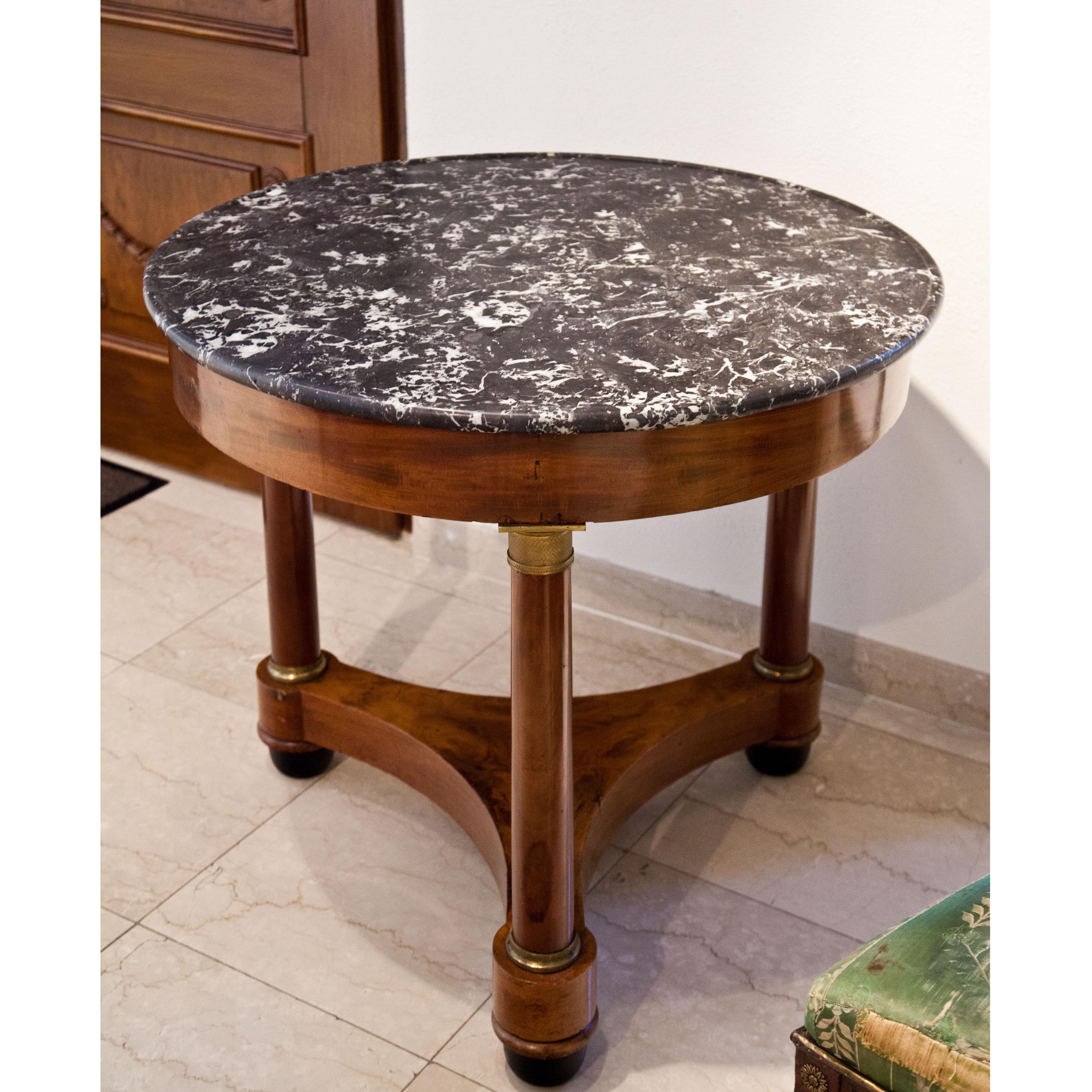 Restoration Period Mahogany Table, France, circa 1830 In Good Condition In Greding, DE