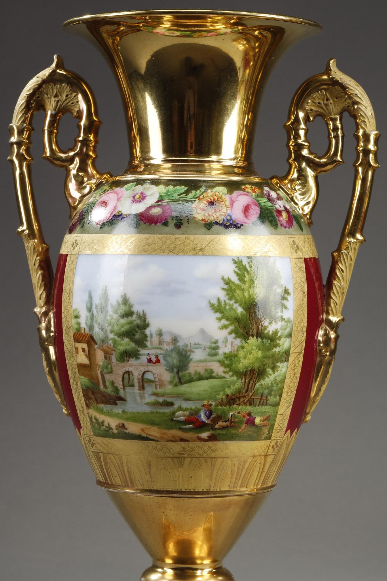 Porcellana Coppia di vasi in porcellana del periodo del restauro in vendita