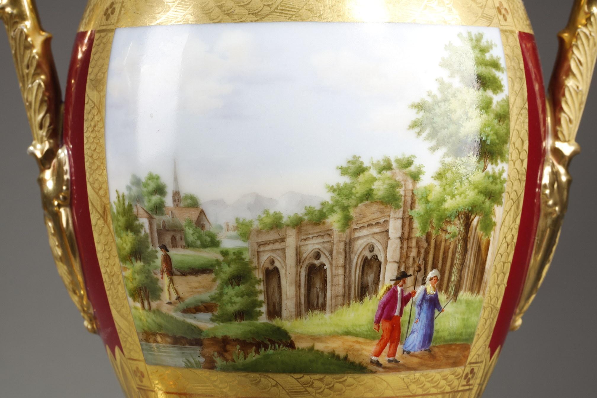 Coppia di vasi in porcellana del periodo del restauro in vendita 2