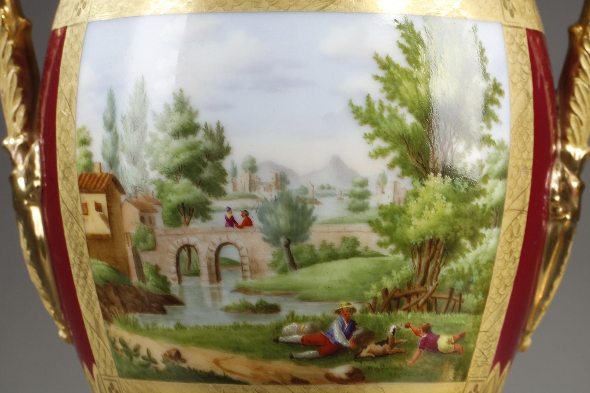 Coppia di vasi in porcellana del periodo del restauro in vendita 3