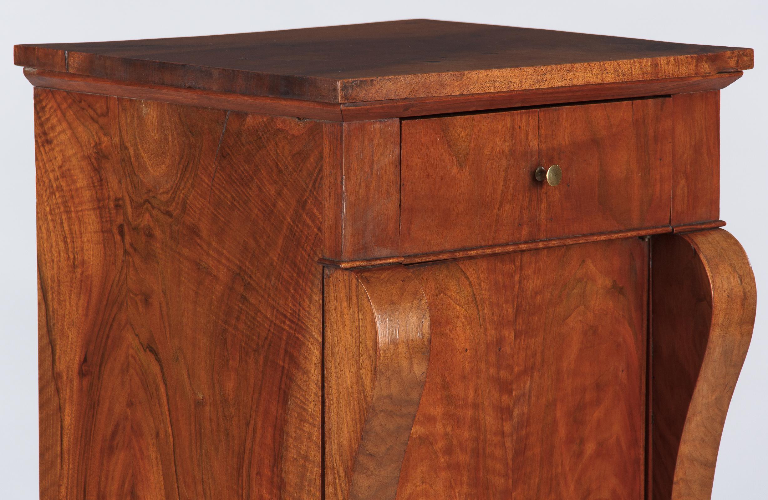 French Restoration Period Walnut Bedside Cabinet, 1820s 5