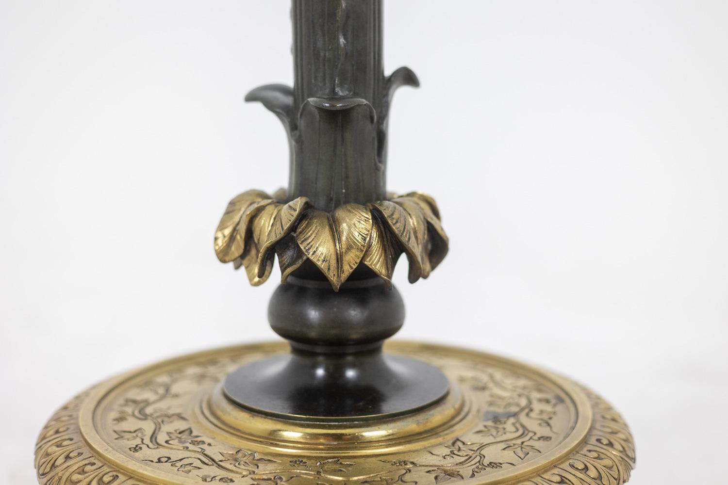 Lampadaire de style Restauration en bronze avec deux patines. Circa 1900. en vente 1