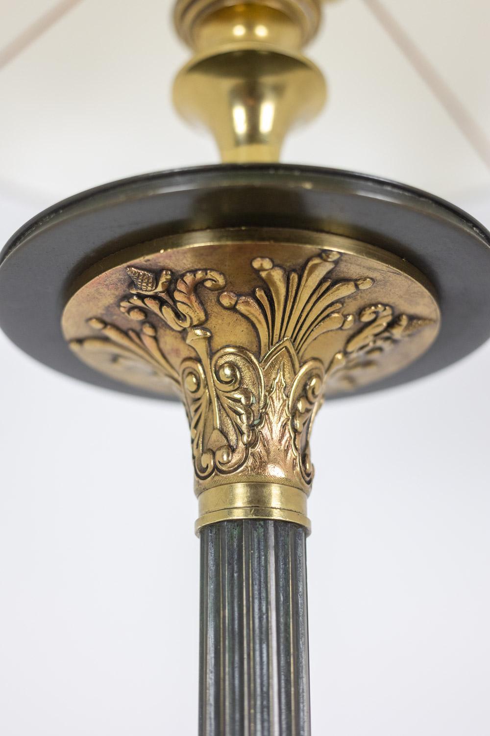 Lampadaire de style Restauration en bronze avec deux patines. Circa 1900. en vente 3