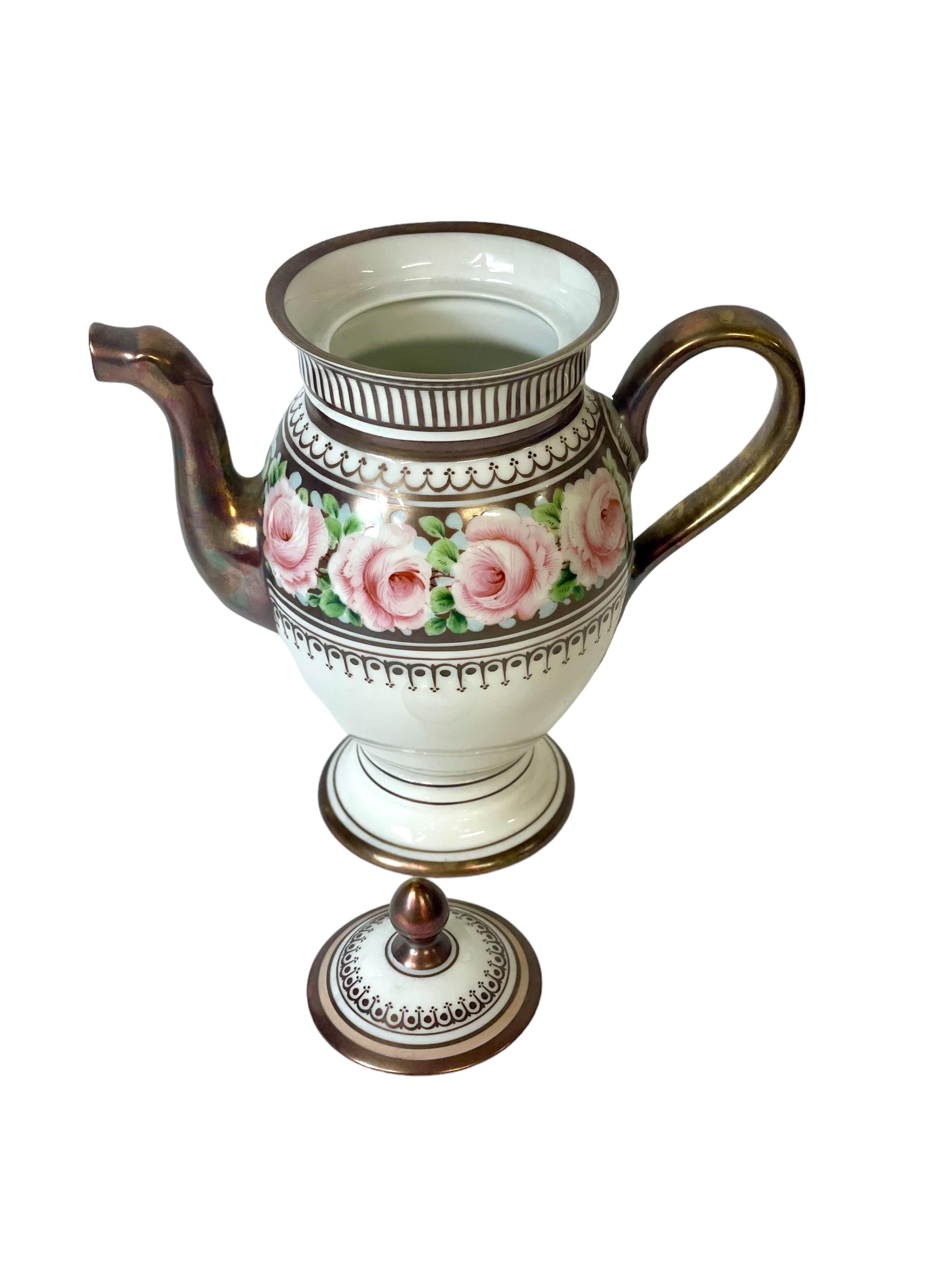 French Vintage Empire Style Porcelain Coffee Service with a decor of Flowers In Good Condition For Sale In LA CIOTAT, FR