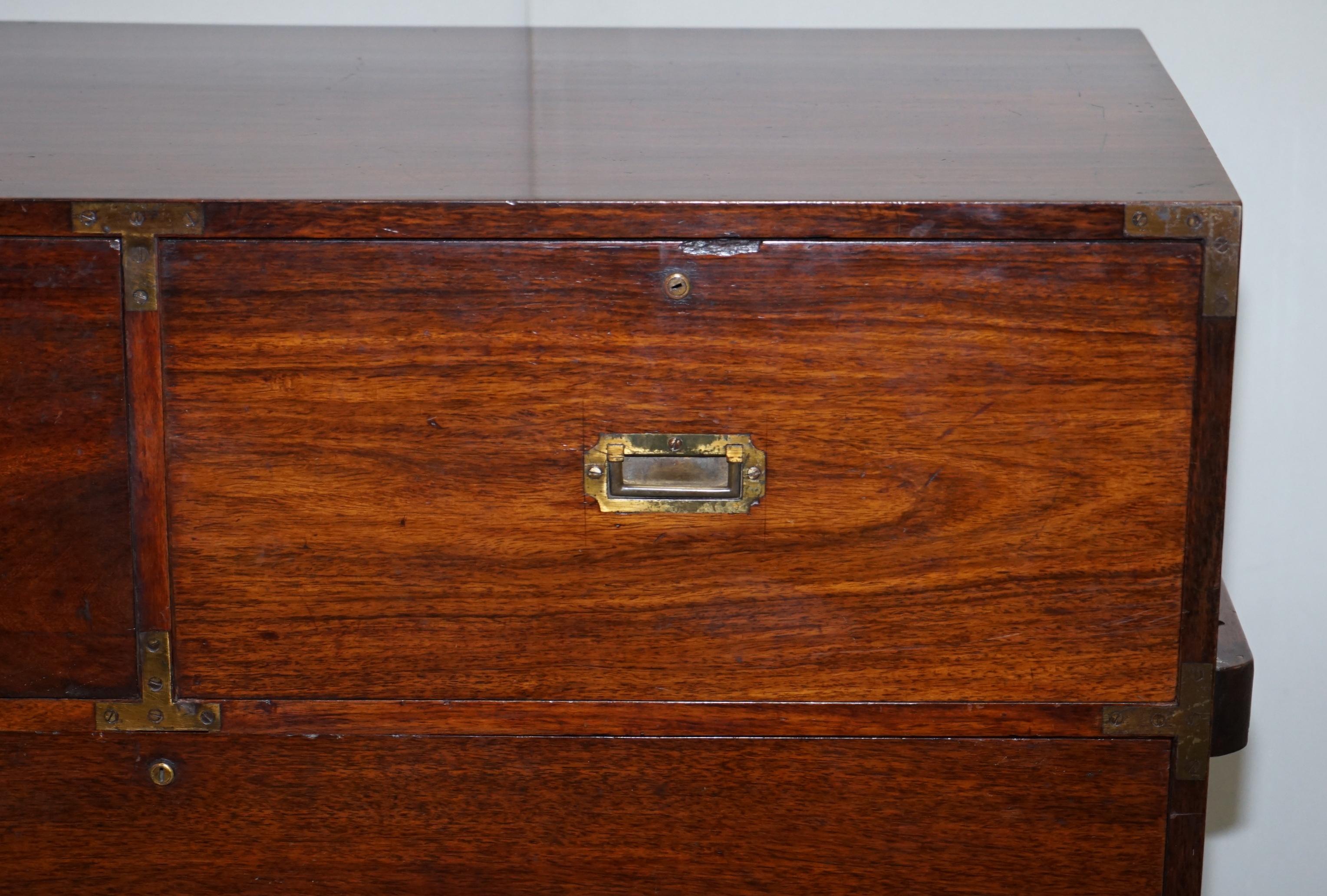 Restaurierte Kommode mit Schreibtisch aus gestempeltem Camphor Wood für die Militärkampagne von 1876 (Britisch)