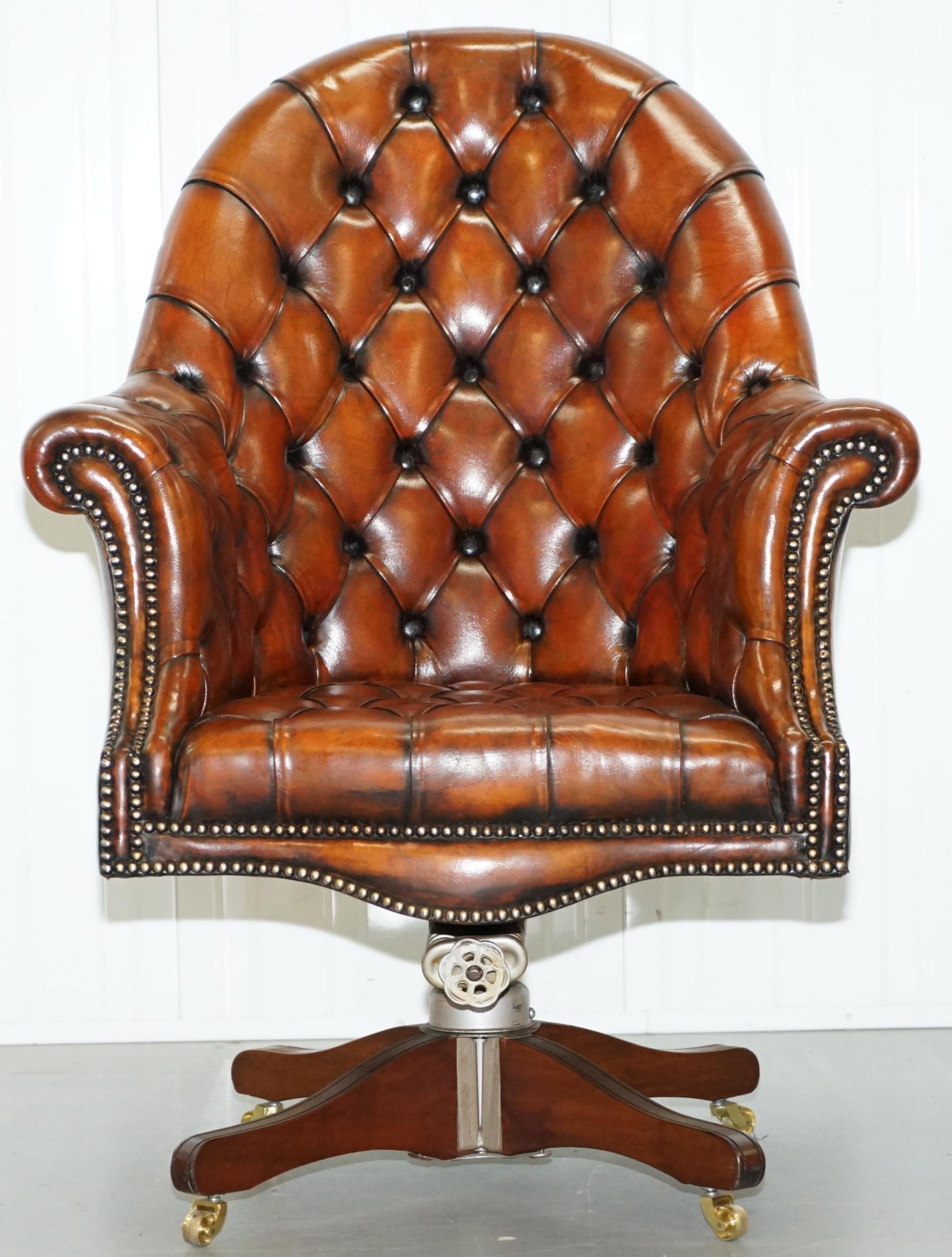 We are delighted to offer for sale this lovely fully restored 1920s horsehair padded with coil sprung base Chesterfield fully buttoned captains chair with original double spring Hillcrest base

This piece has been fully restored to include having