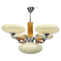 Lampadario Art Deco restaurato del 1930 in cromo, Wood e paralumi in vetro crema
