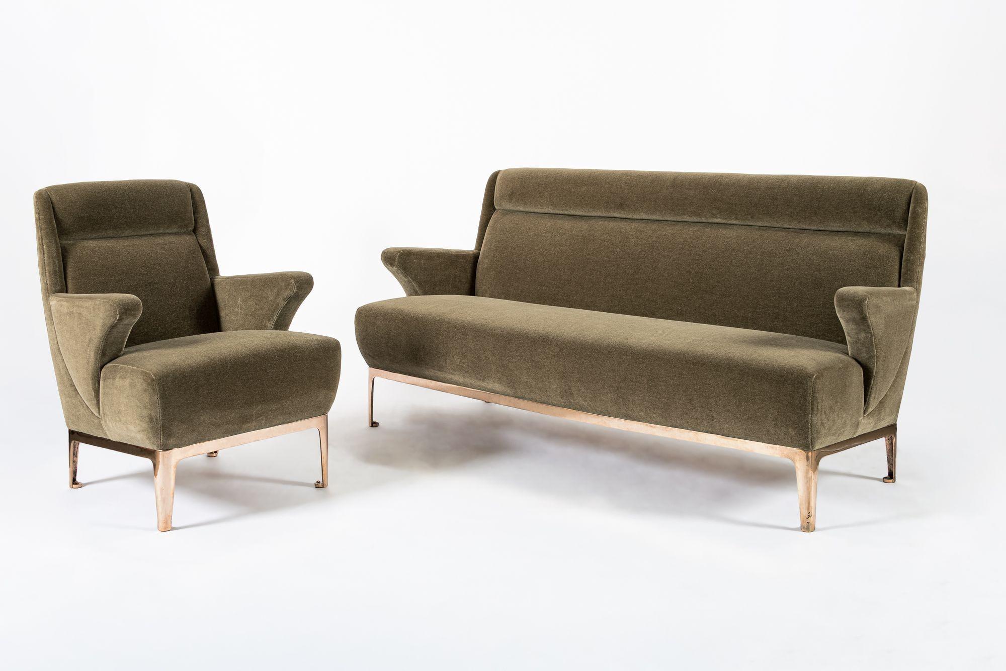 Restored 1940s Art Deco Sofa Mink Mohair, Matching Chair Available in vendita 3
