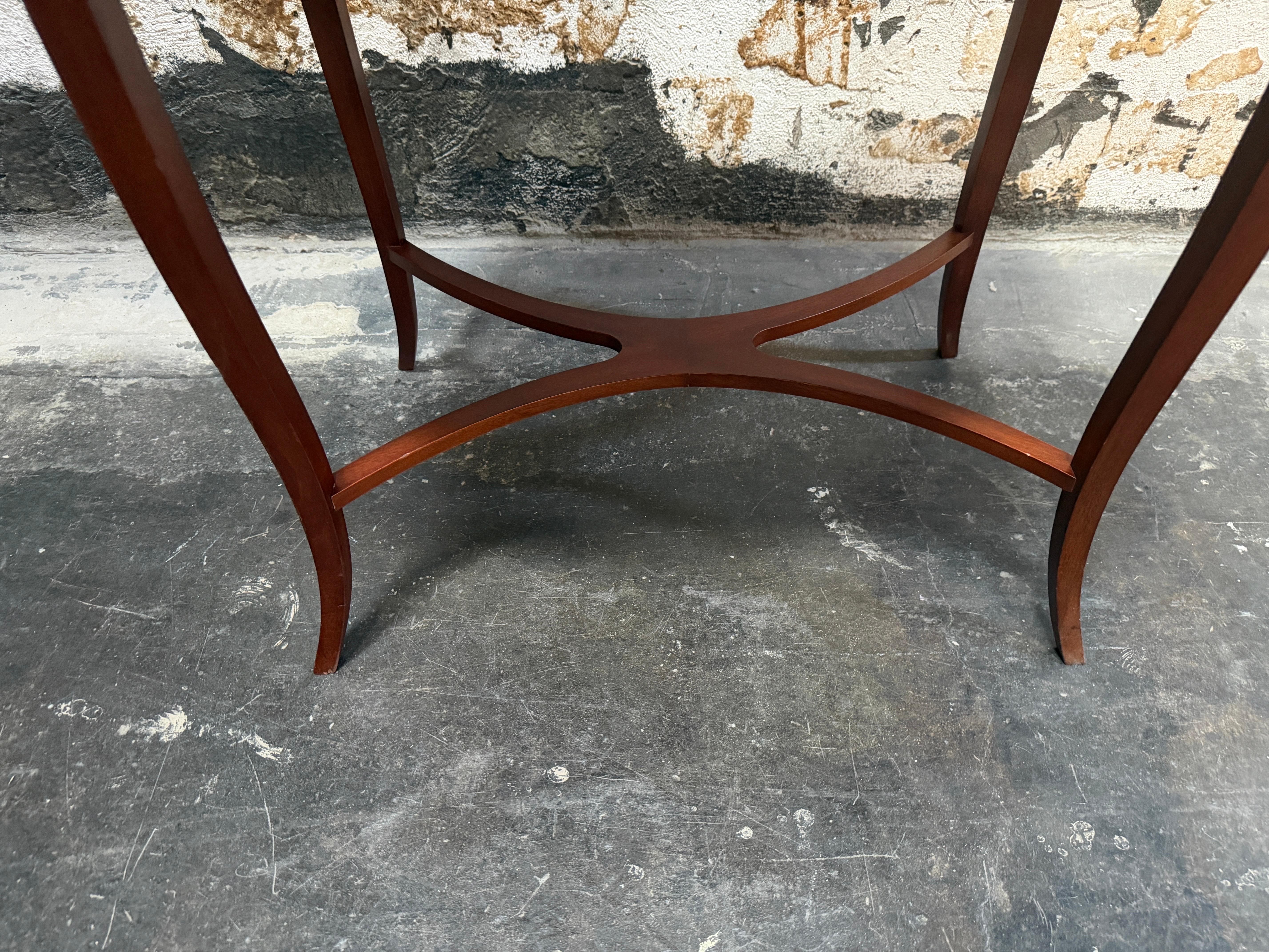 Sofá loveseat curvado 