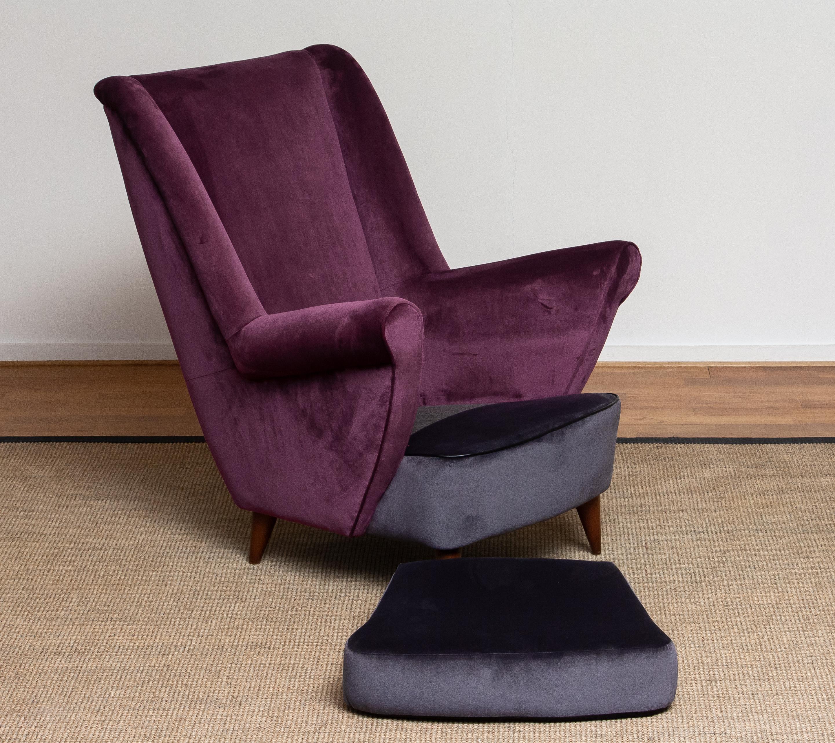 Fauteuil restauré des années 1950 en violet et gris Attribué à ISA Bergamo, Italie en vente 5
