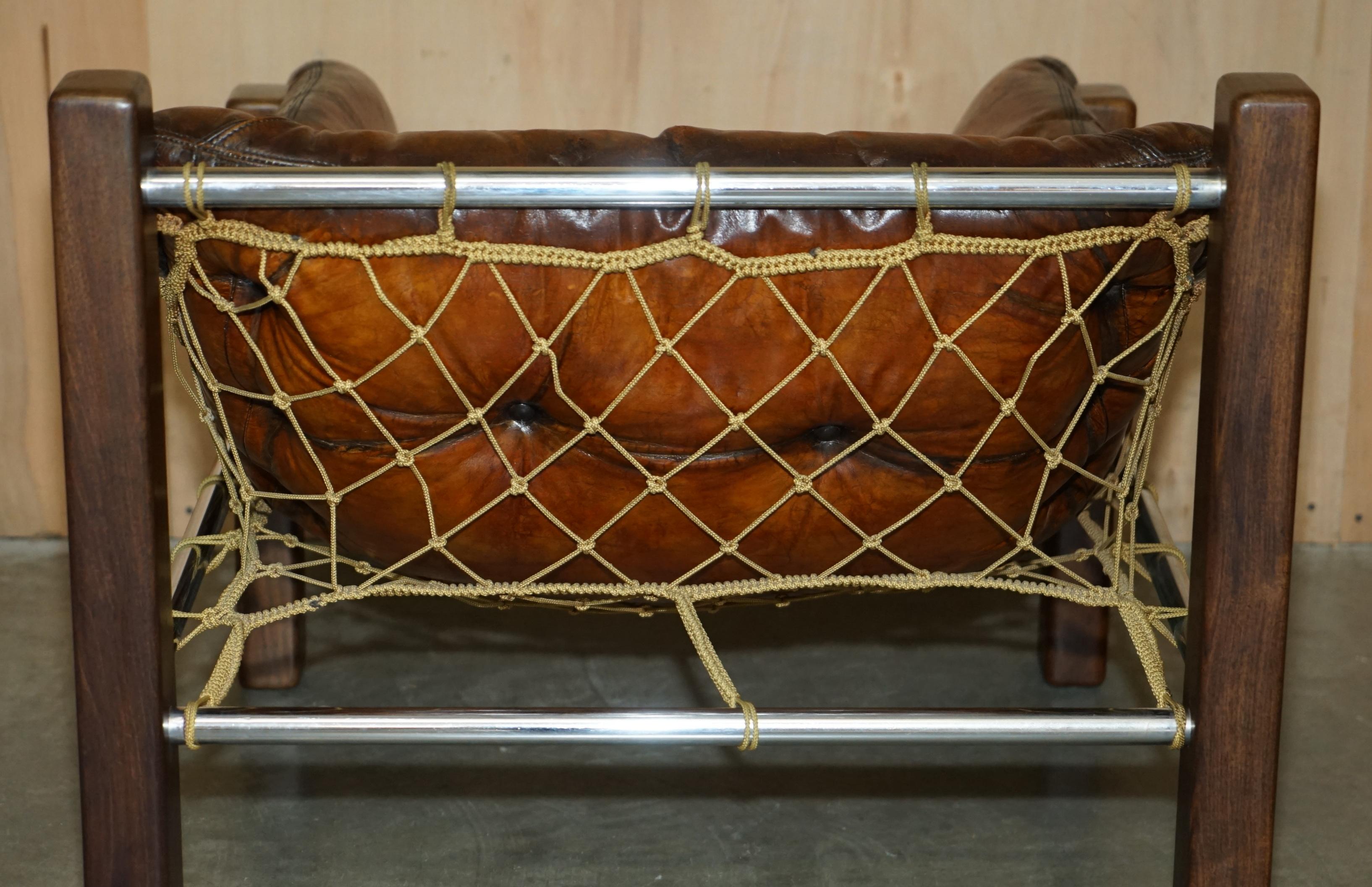 ARMADERA Y OTOMÁN DE MADERA BRAZILEÑA RESTAURADOS DE 1960 JEAN GILLON EN CUERO MARRON en venta 5