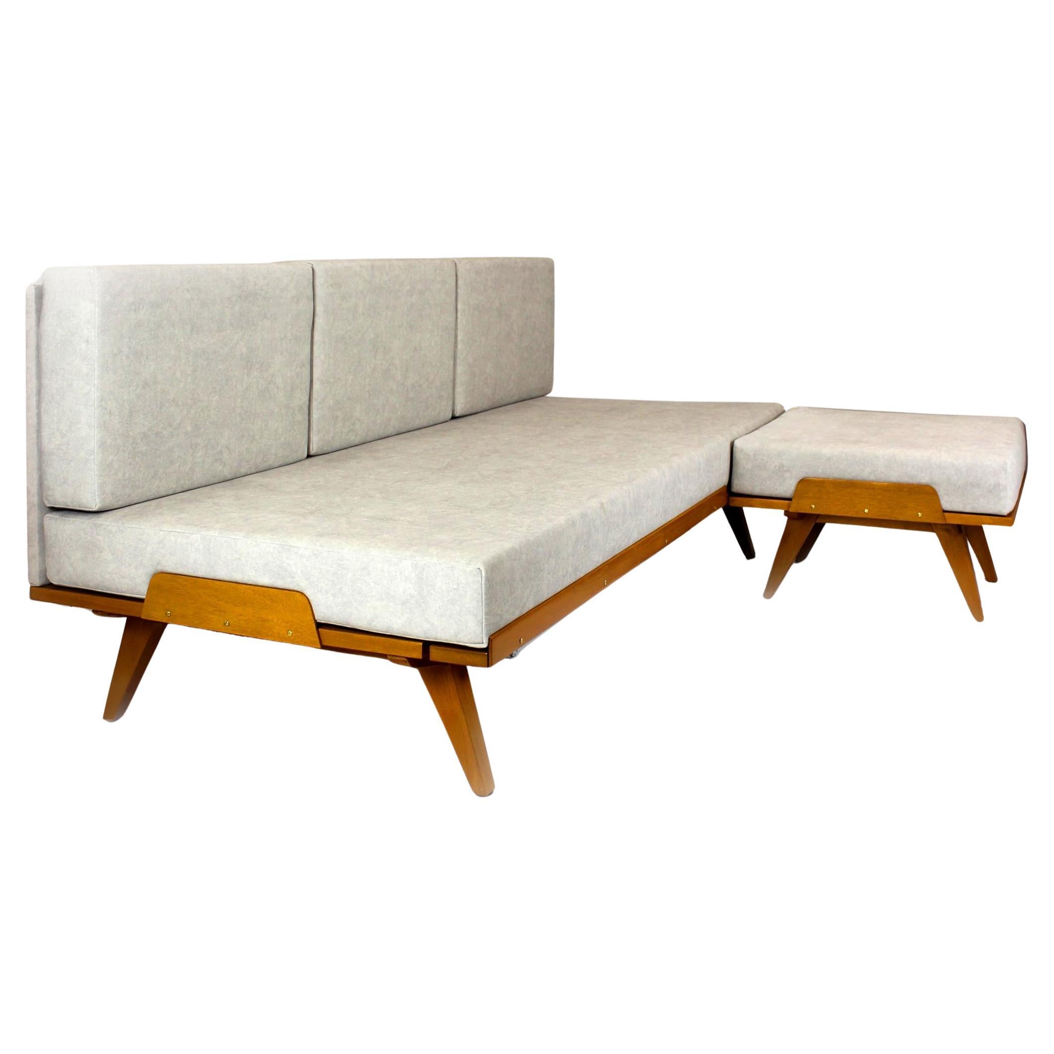Restored 1960s Czechoslovakian Tatra Nábytok Convertible Sofa with Pouf in vendita