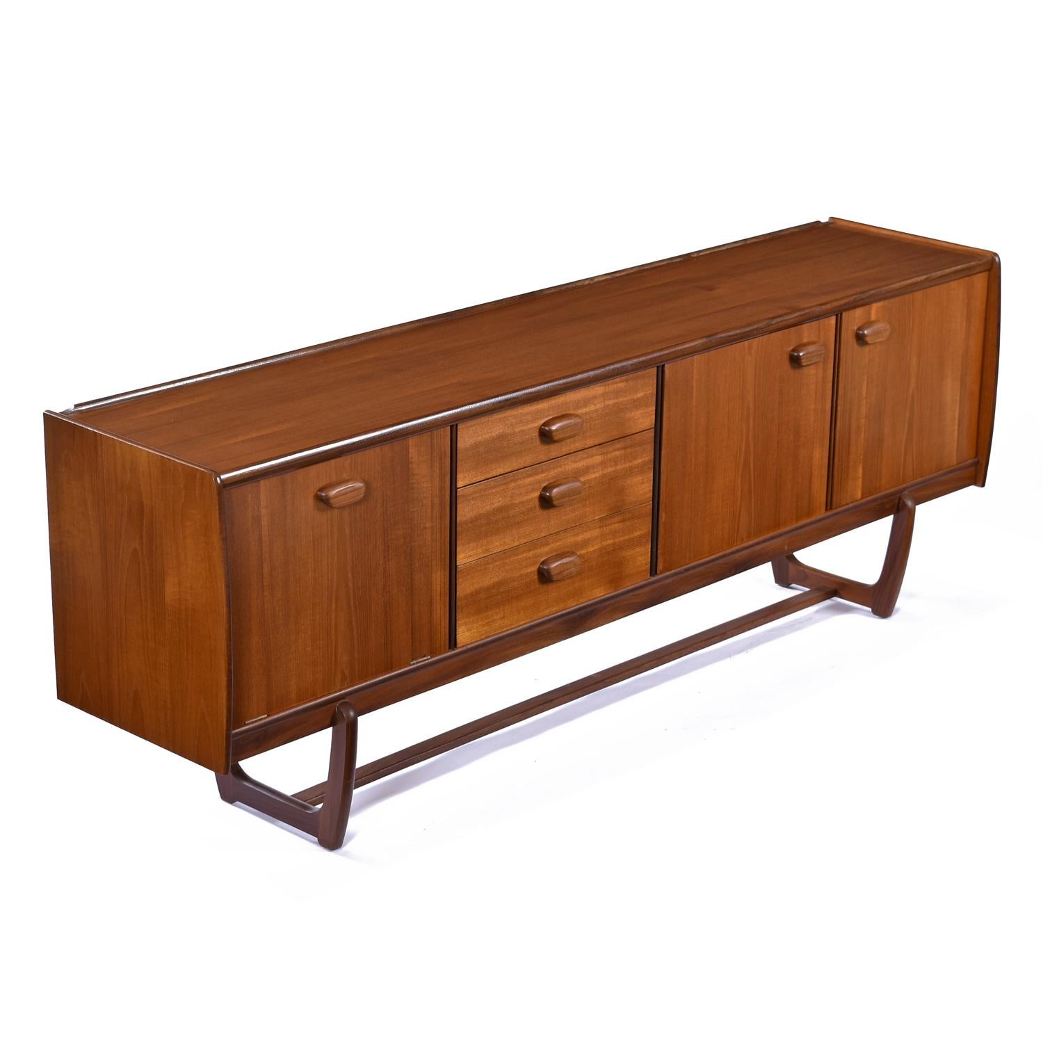 Restored 1960s European Modern Teak And Rosewood Trestle Base Credenza Sideboard In Good Condition In Chattanooga, TN