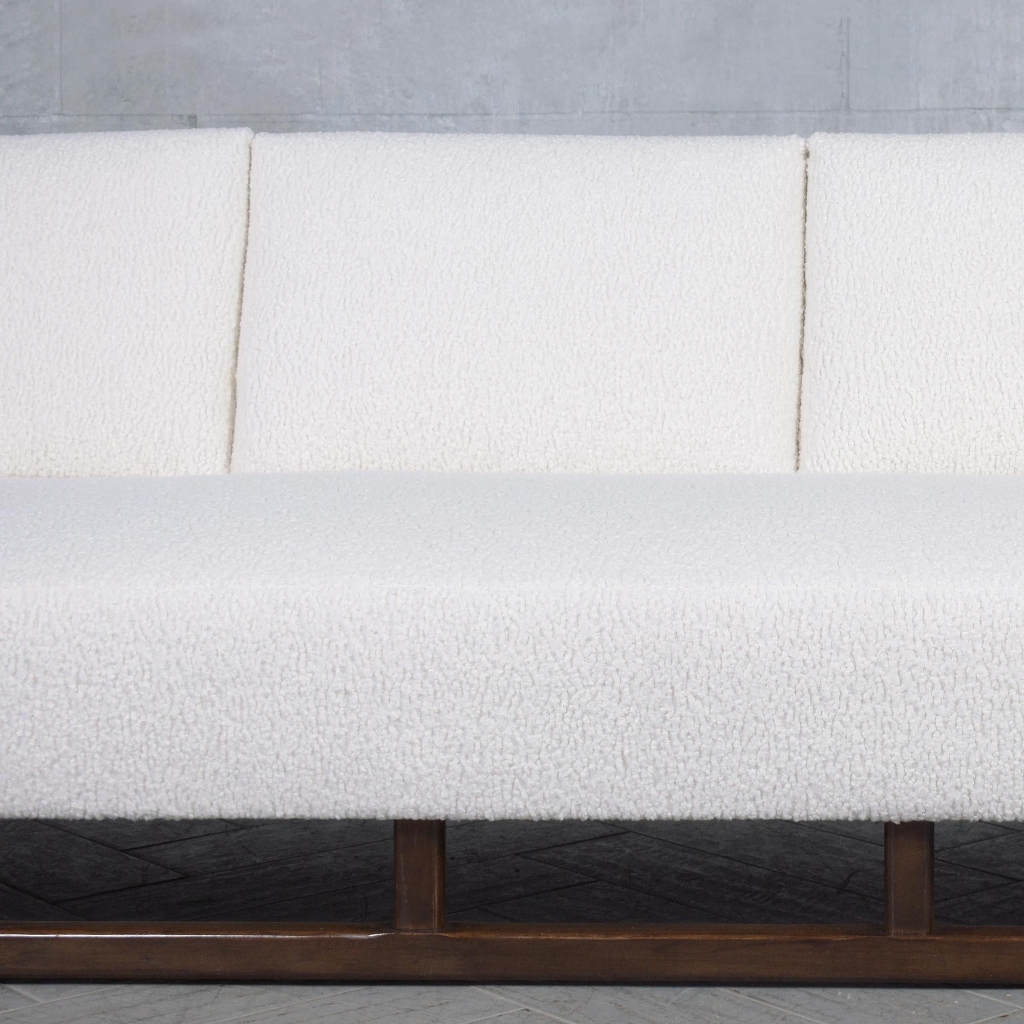 American Vintage Mid-Century Sofa Restored: Classic Design Meets Modern Comfort