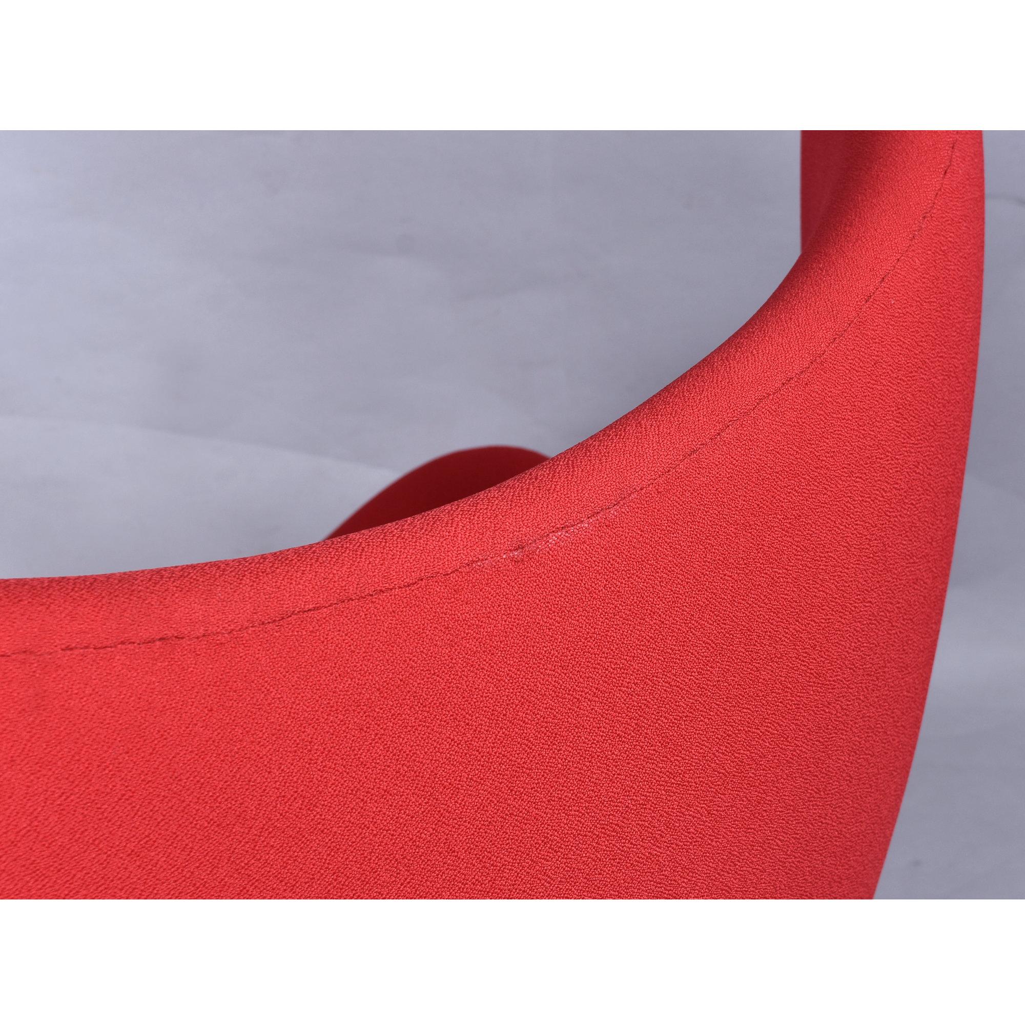 Restored 1965 Red Arne Jacobsen Fritz Hansen Egg Chair & Ottoman For Sale 7