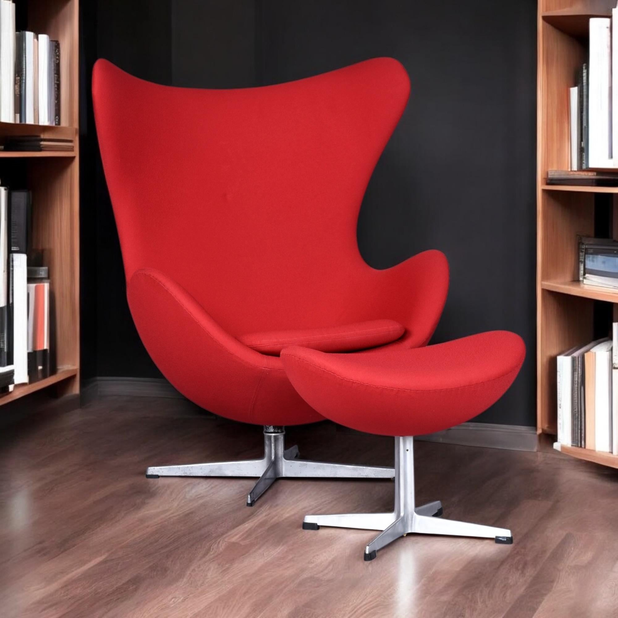 Restored 1965 Red Arne Jacobsen Fritz Hansen Egg Chair & Ottoman For Sale 2
