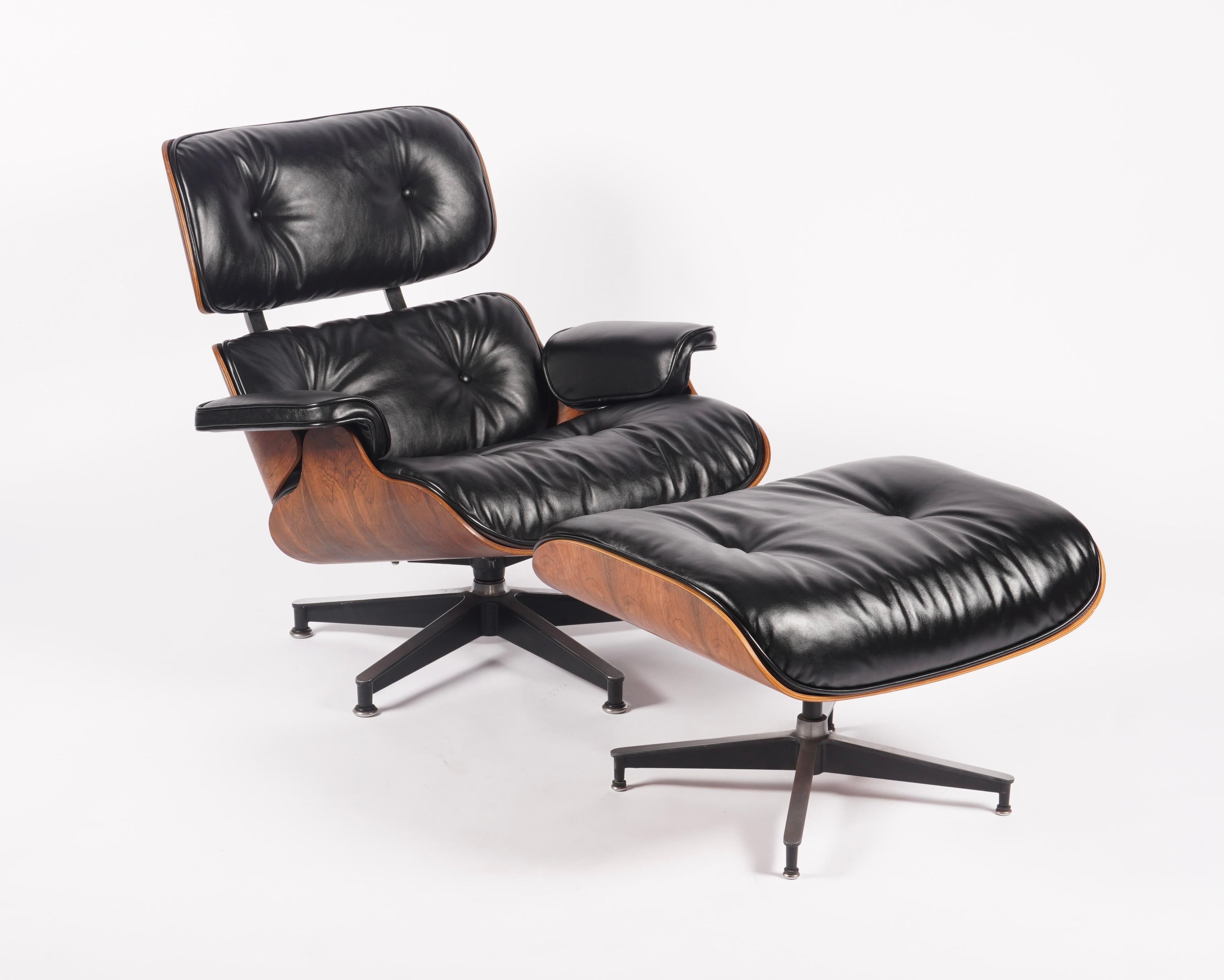 Restored 1970s Production Eames Lounge & Ottoman in Rosewood & Black Leather 6