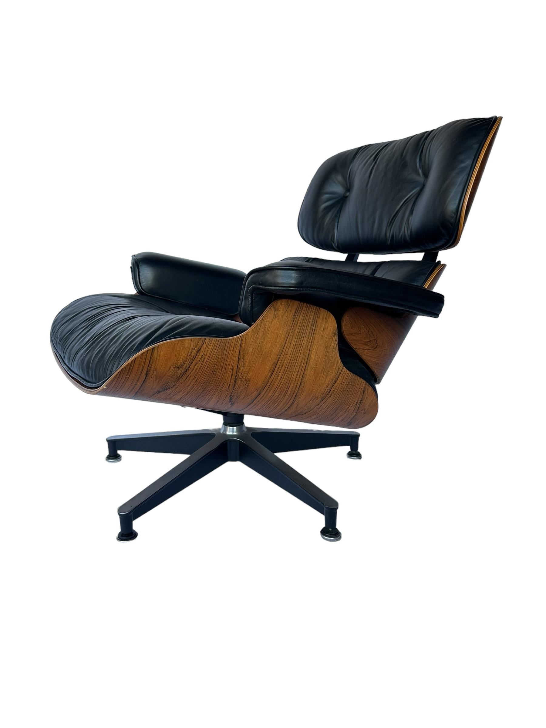 Chaise longue et pouf Eames en bois de rose restaurées des années 1970 par Herman Miller en vente 4