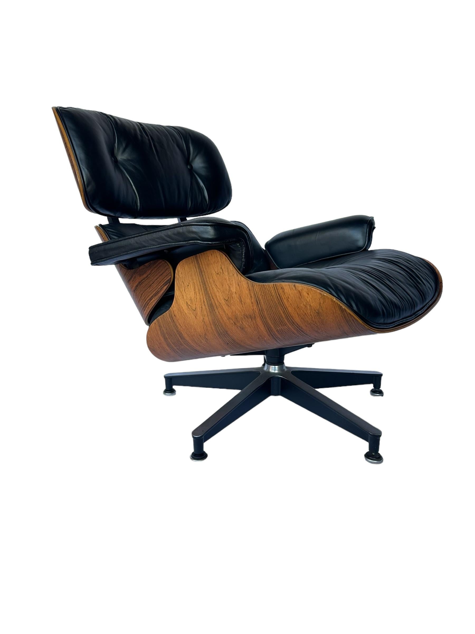 Chaise longue et pouf Eames en bois de rose restaurées des années 1970 par Herman Miller en vente 6
