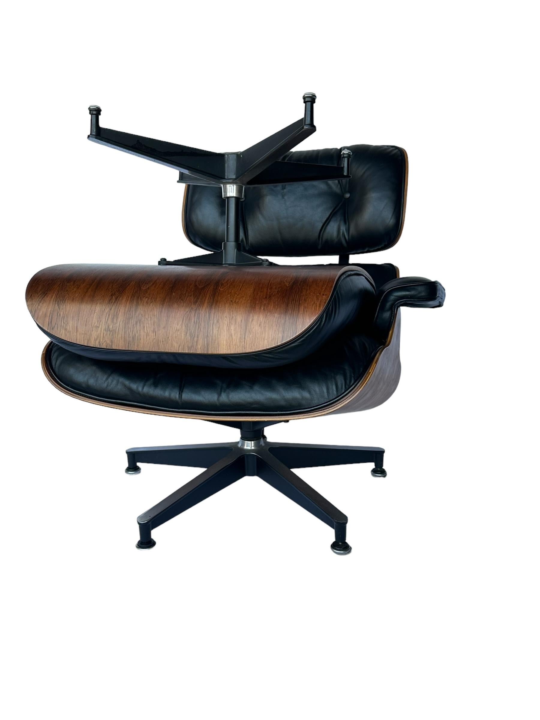 20th Century Restored 1970s Rosewood Eames Lounge Chair and Ottoman by Herman Miller