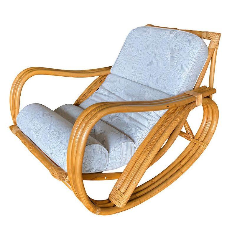 Filippino Sedia a dondolo in rattan Reverese Pretzel restaurata a 3 fili in vendita
