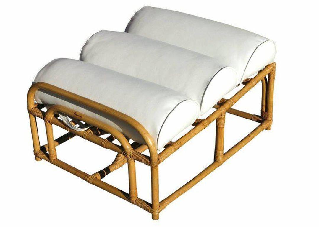 Chaise longue restaurée en rotin Pretzel à 6 pieds carrés avec ottoman en vente 2