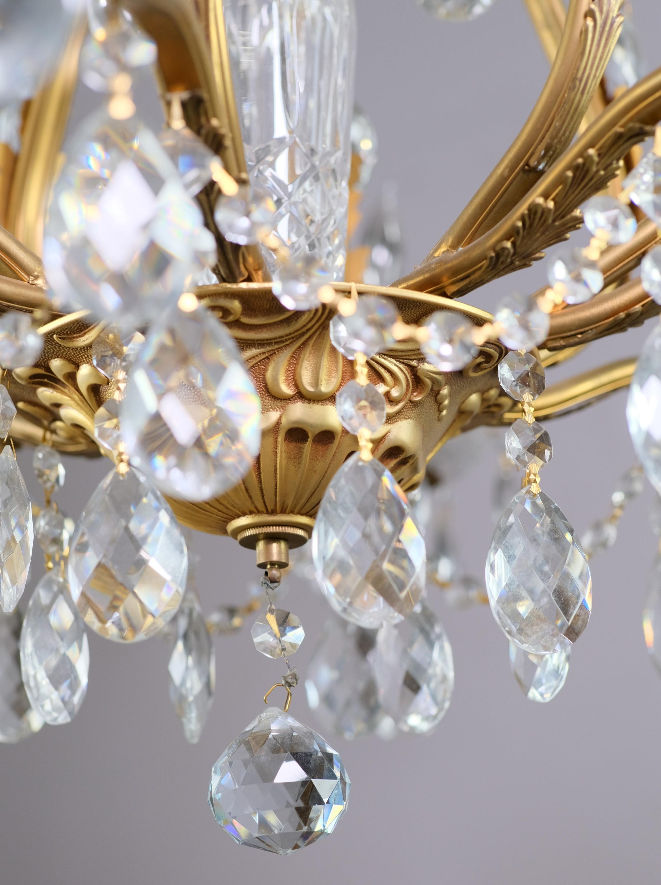 Restored 8 Arm Crystal and Gilt Chandelier For Sale 2