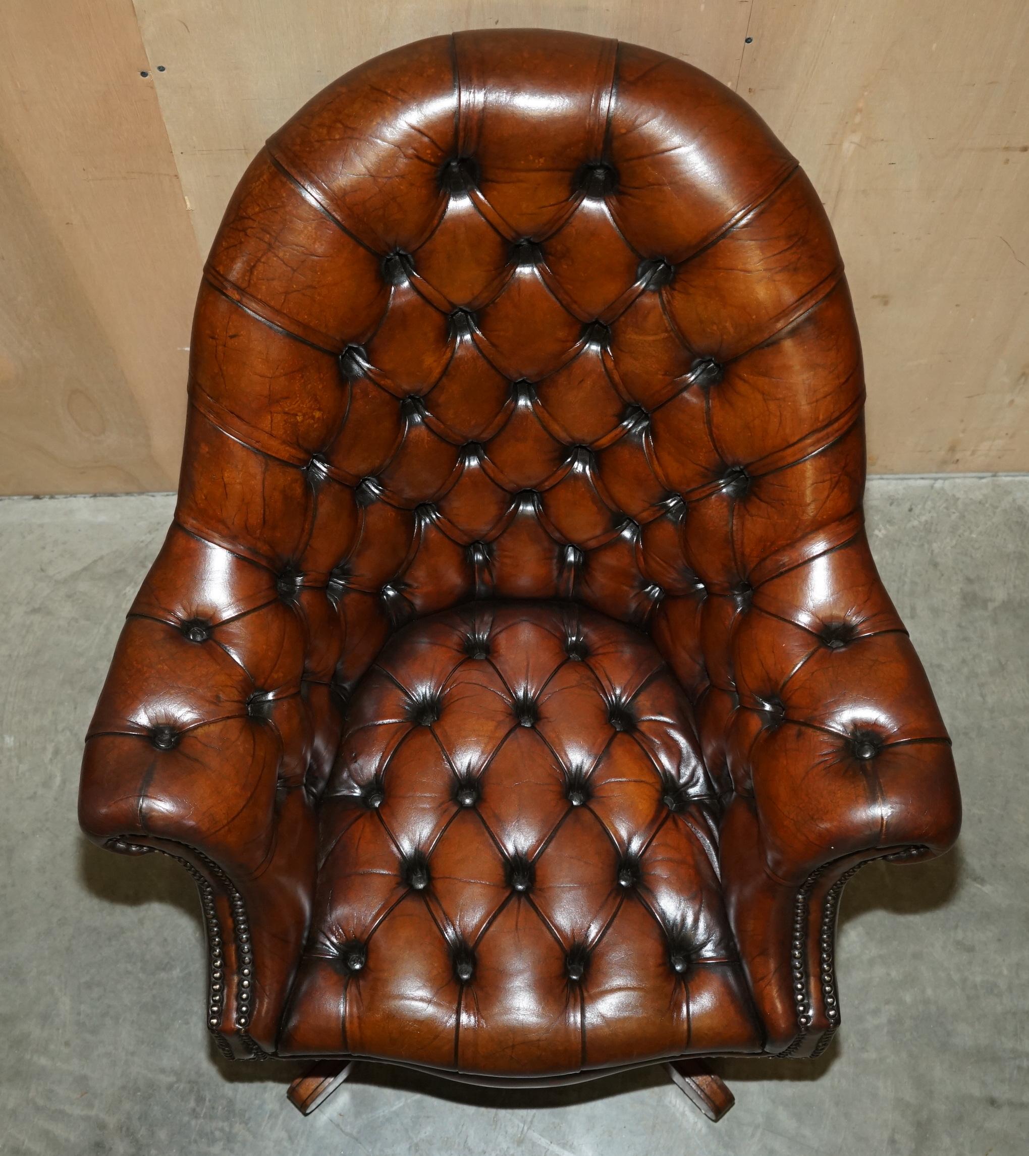 Hand-Crafted RESTORED ANTIQUE CIGAR BROWN LEATHER CHESTERFIELD DIRECTORS CAPTAiNS ARMCHAIR
