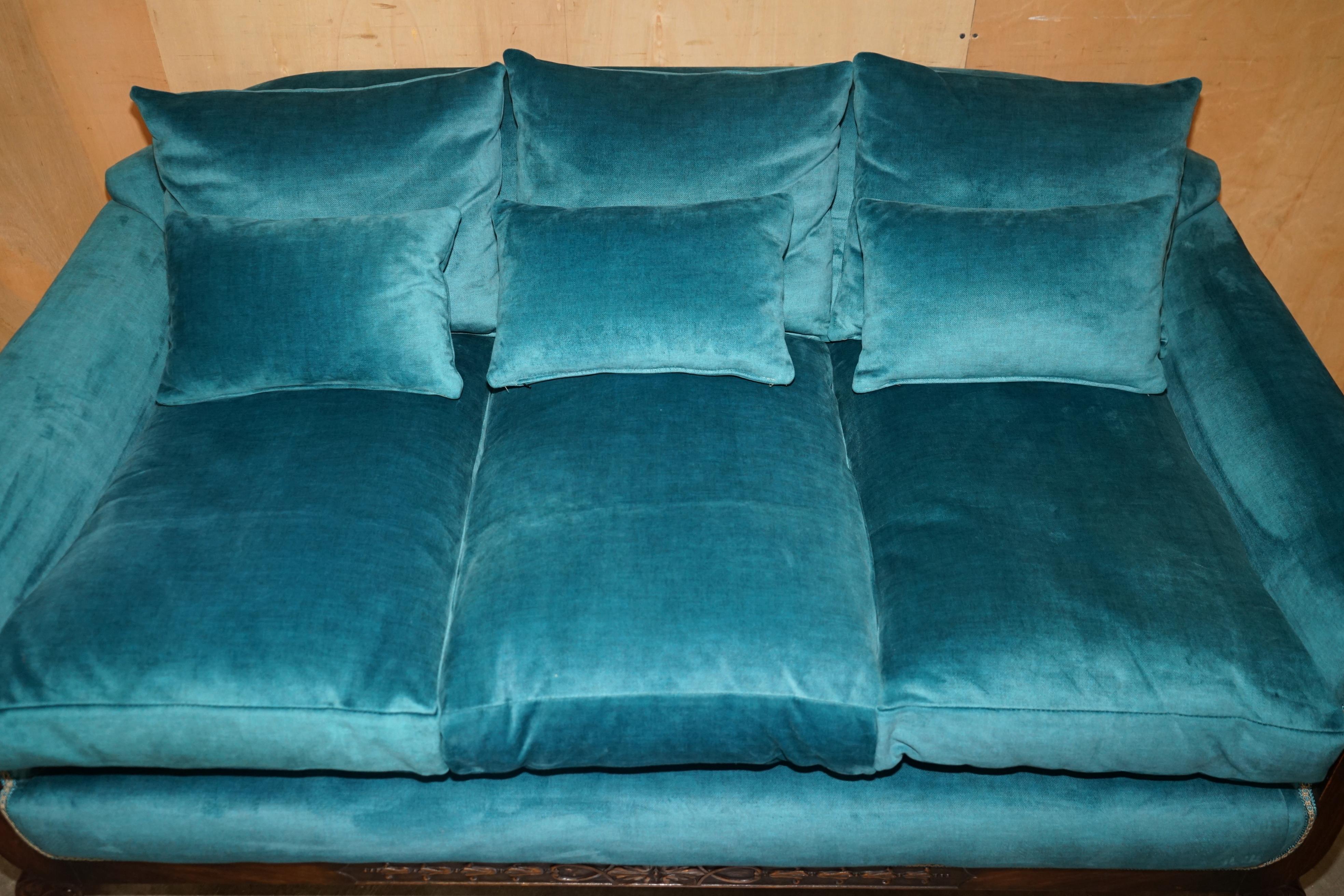 RESTORED ANTIQUE CIRCA 1900 BLUE VELVET CLAW & BALL FEET SOFA & ARMCHAIR SUiTE In Good Condition For Sale In West Sussex, Pulborough