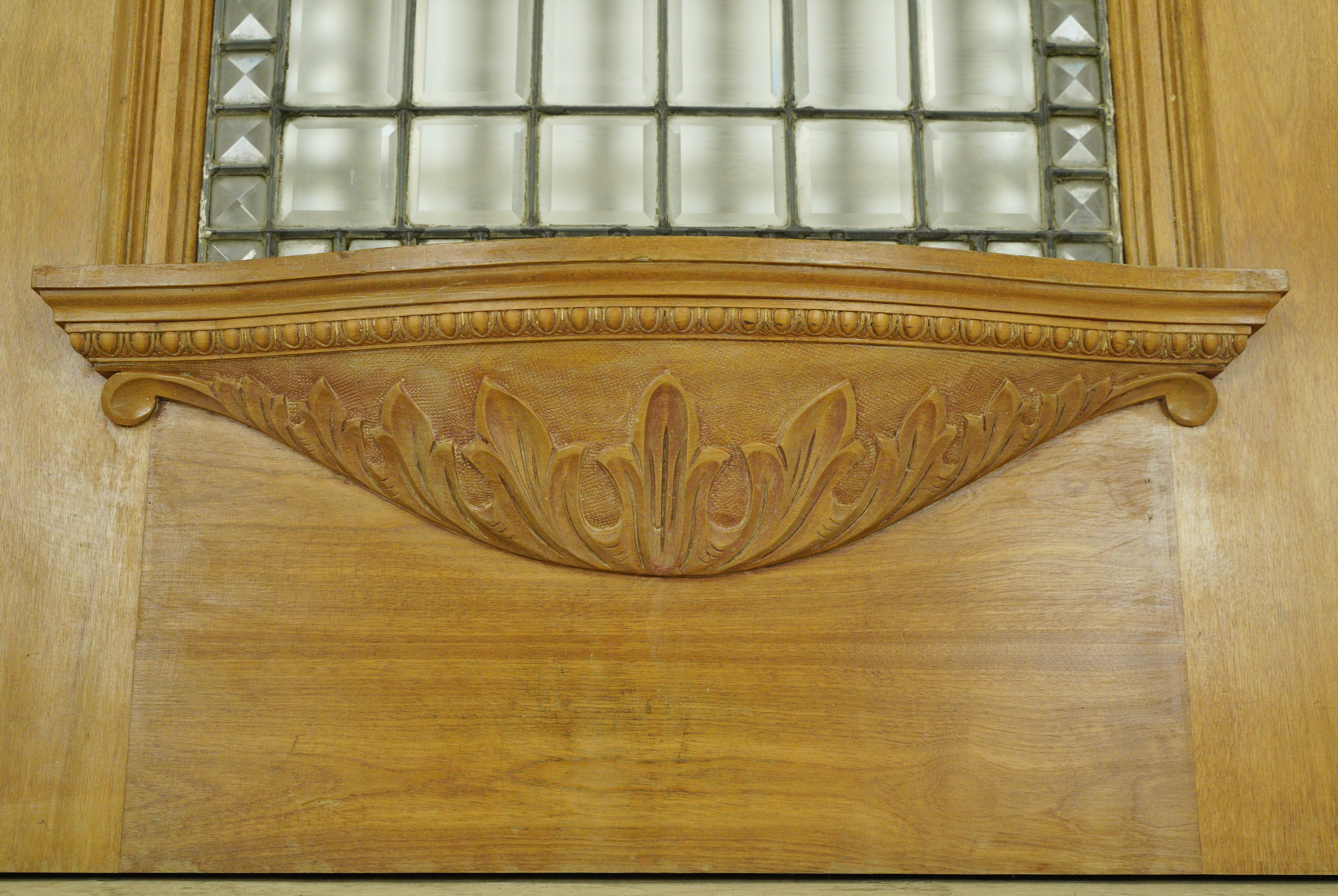 Puerta de Entrada de Madera Antigua Restaurada con Vidrio Grabado 80.25 x 35.75 siglo XX