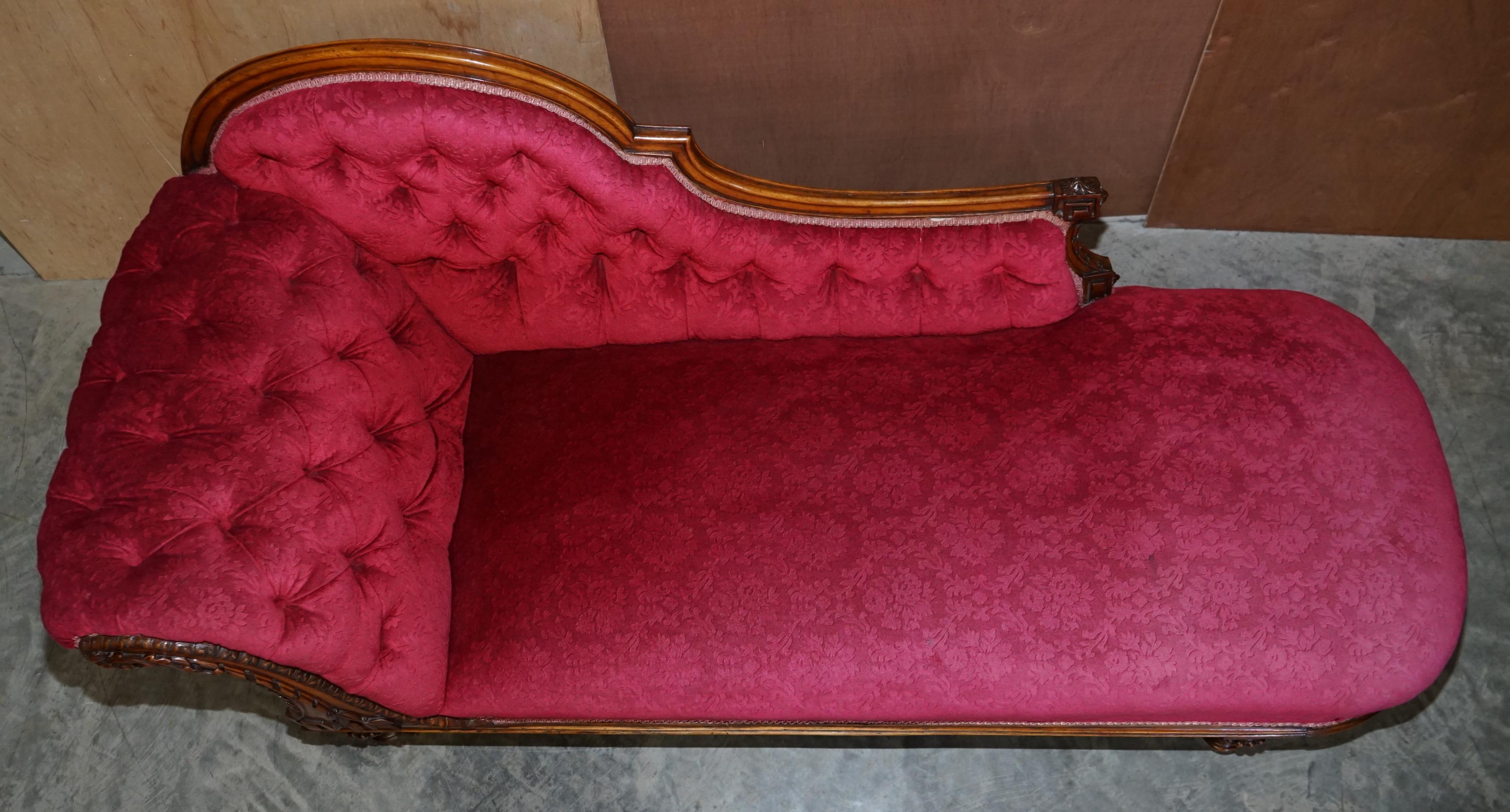 Restored Antique Howard & Son's Berners Street Chesterfield Chaise Lounge Sofa For Sale 2